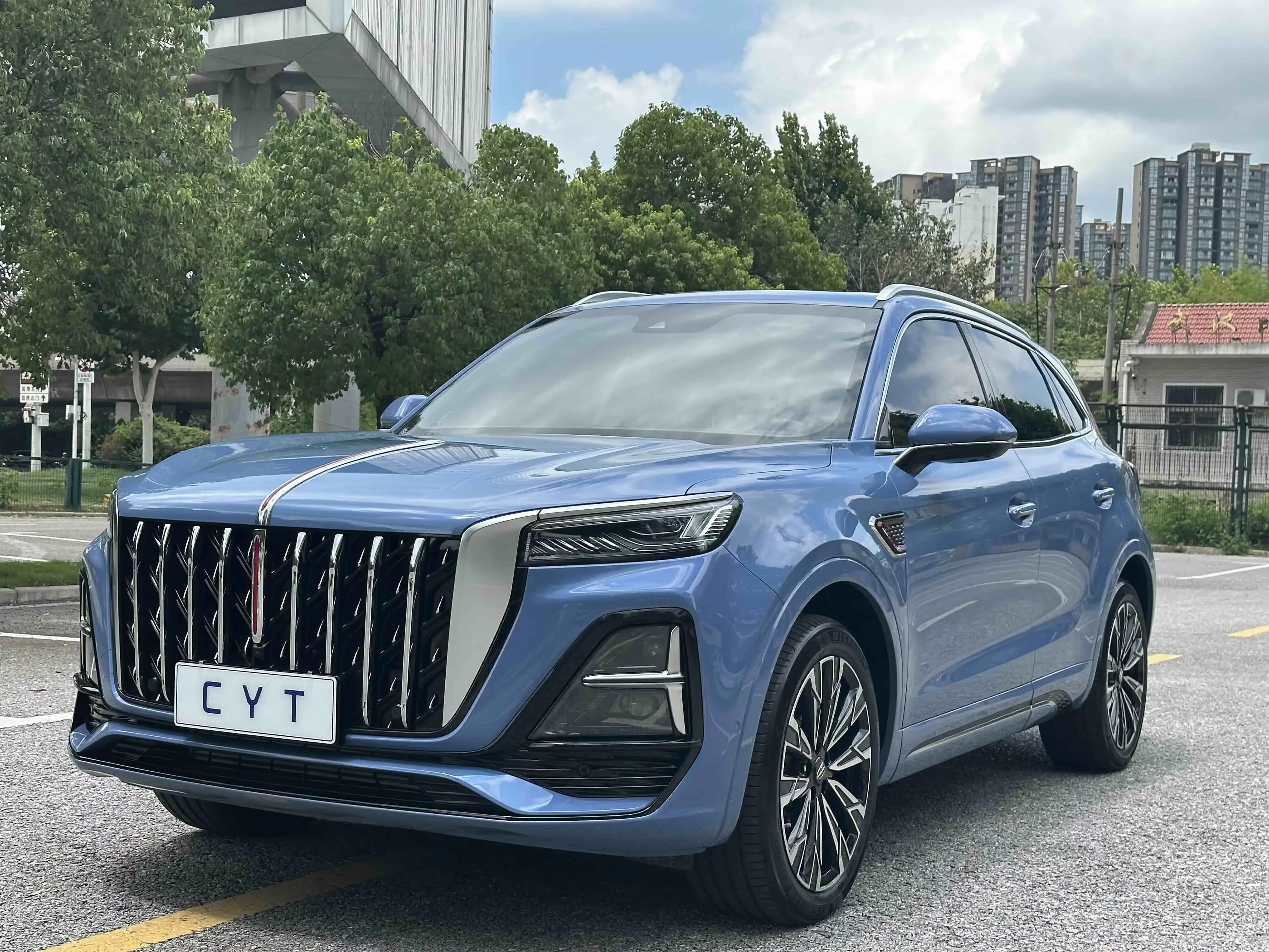 Hongqi HS5