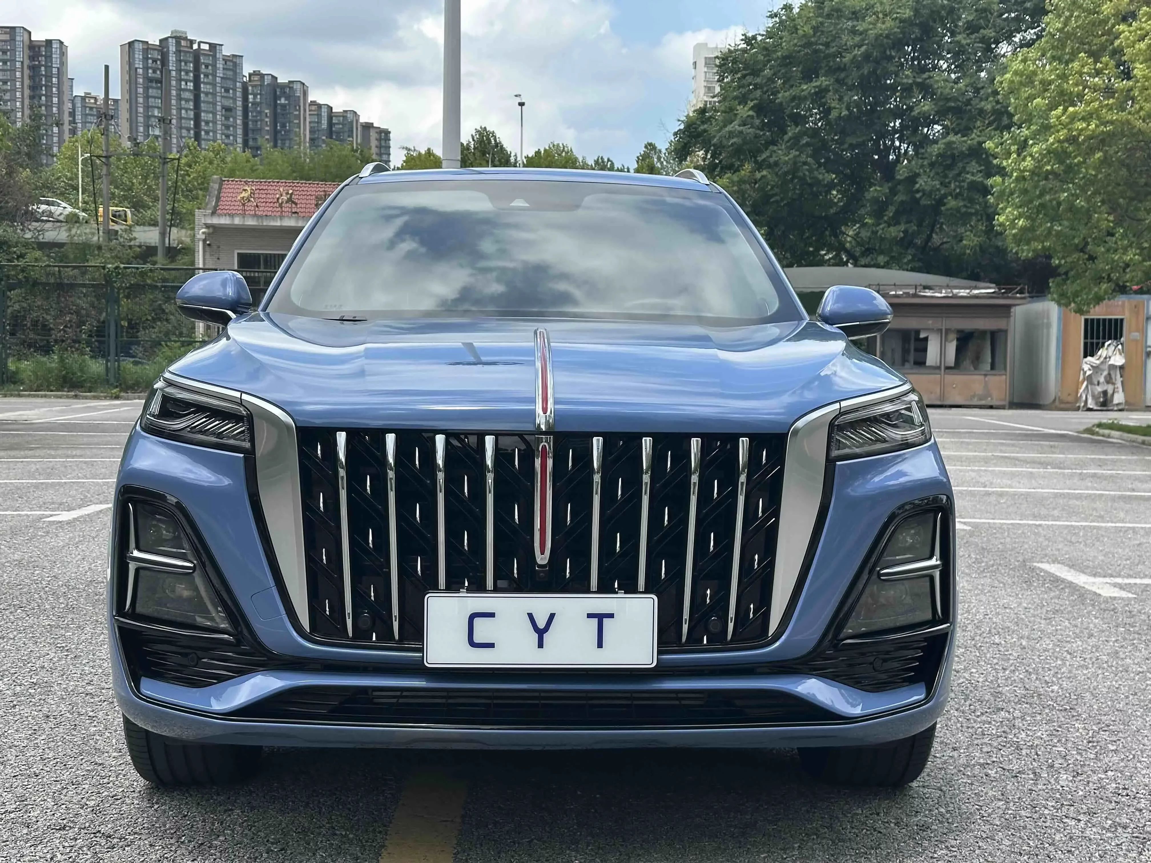 Hongqi HS5