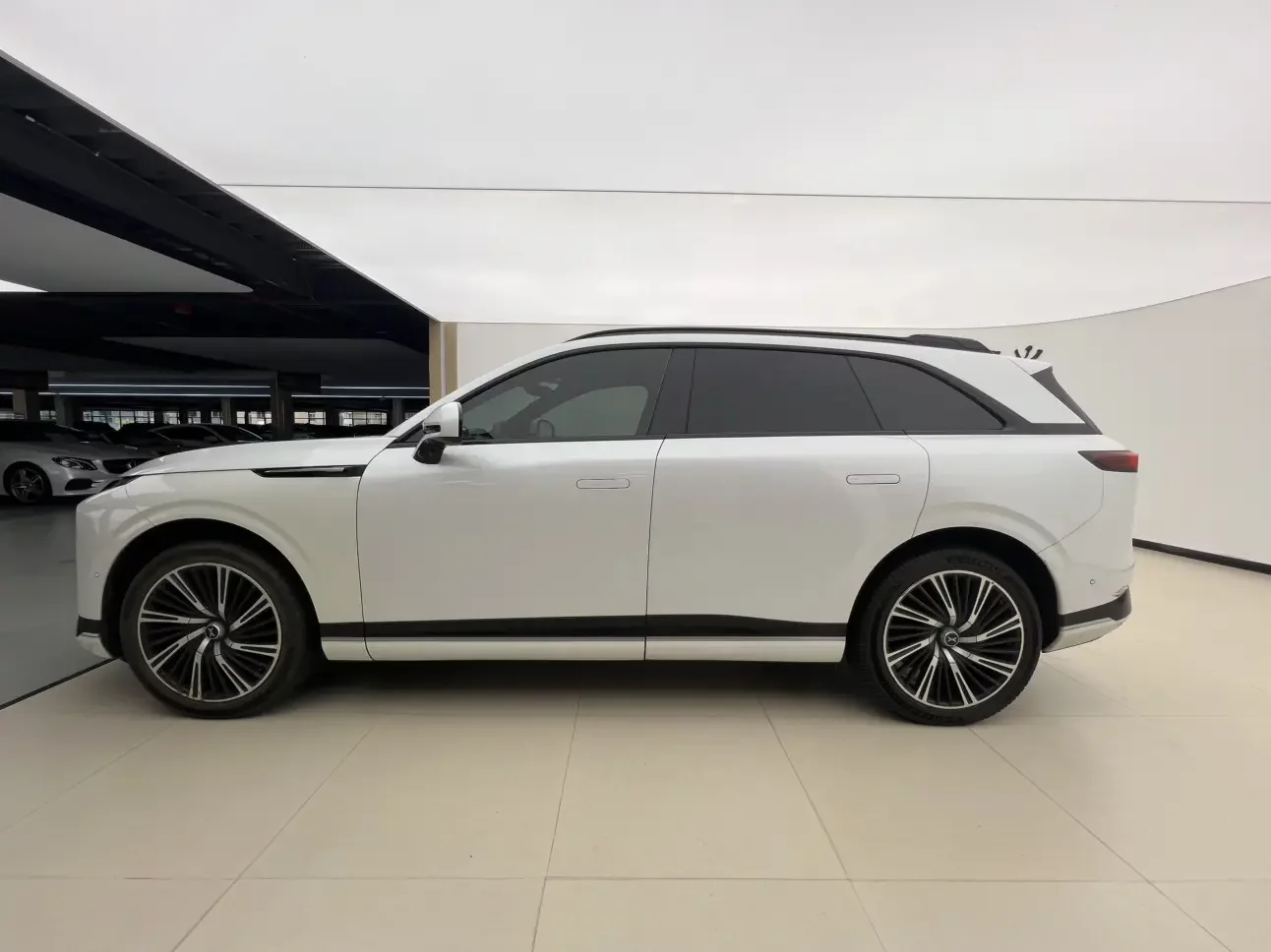 Xpeng G9