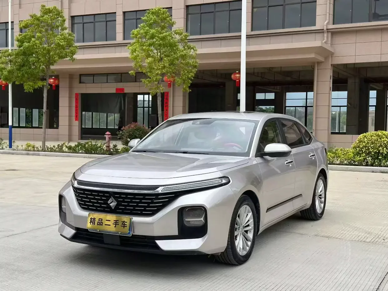 Baojun RC-5  из Китая