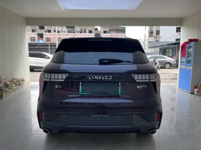 Lynk & Co 01 EM-P