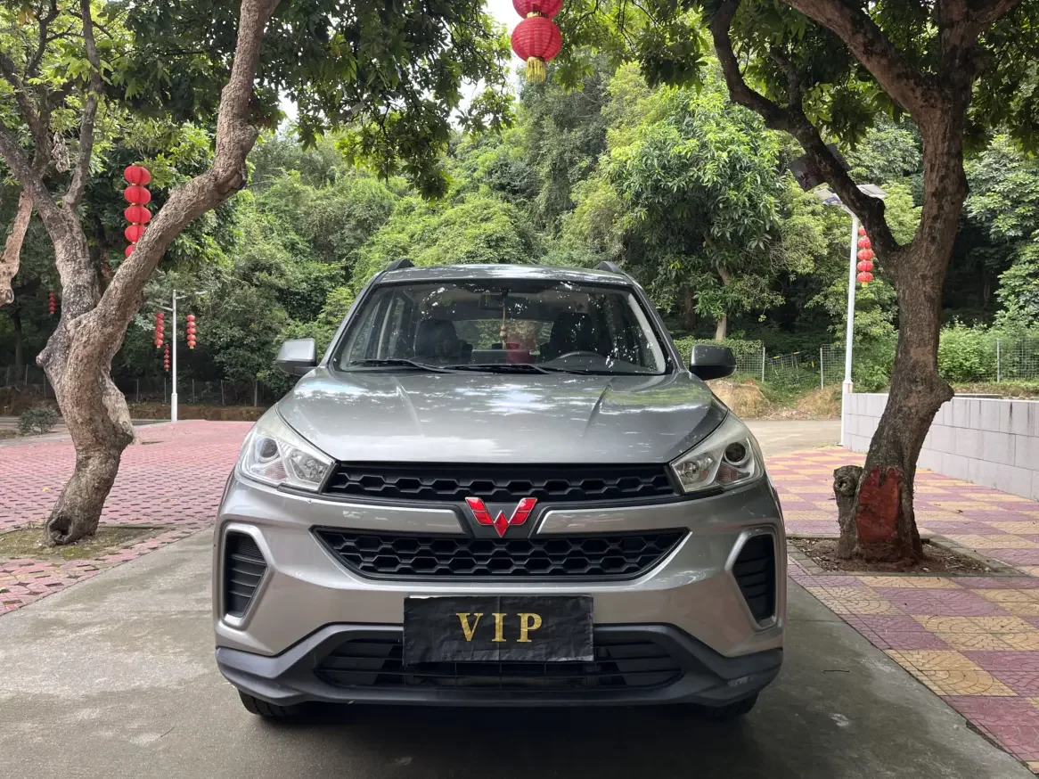Wuling Hongguang S3  из Китая