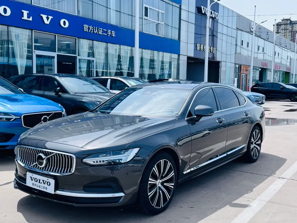 Volvo S90