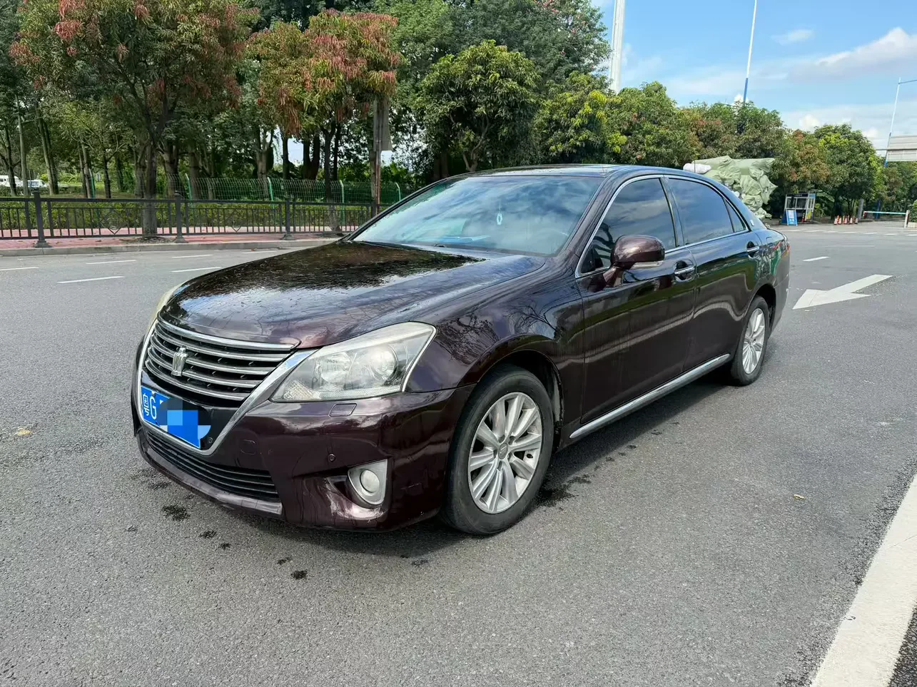 Toyota crown