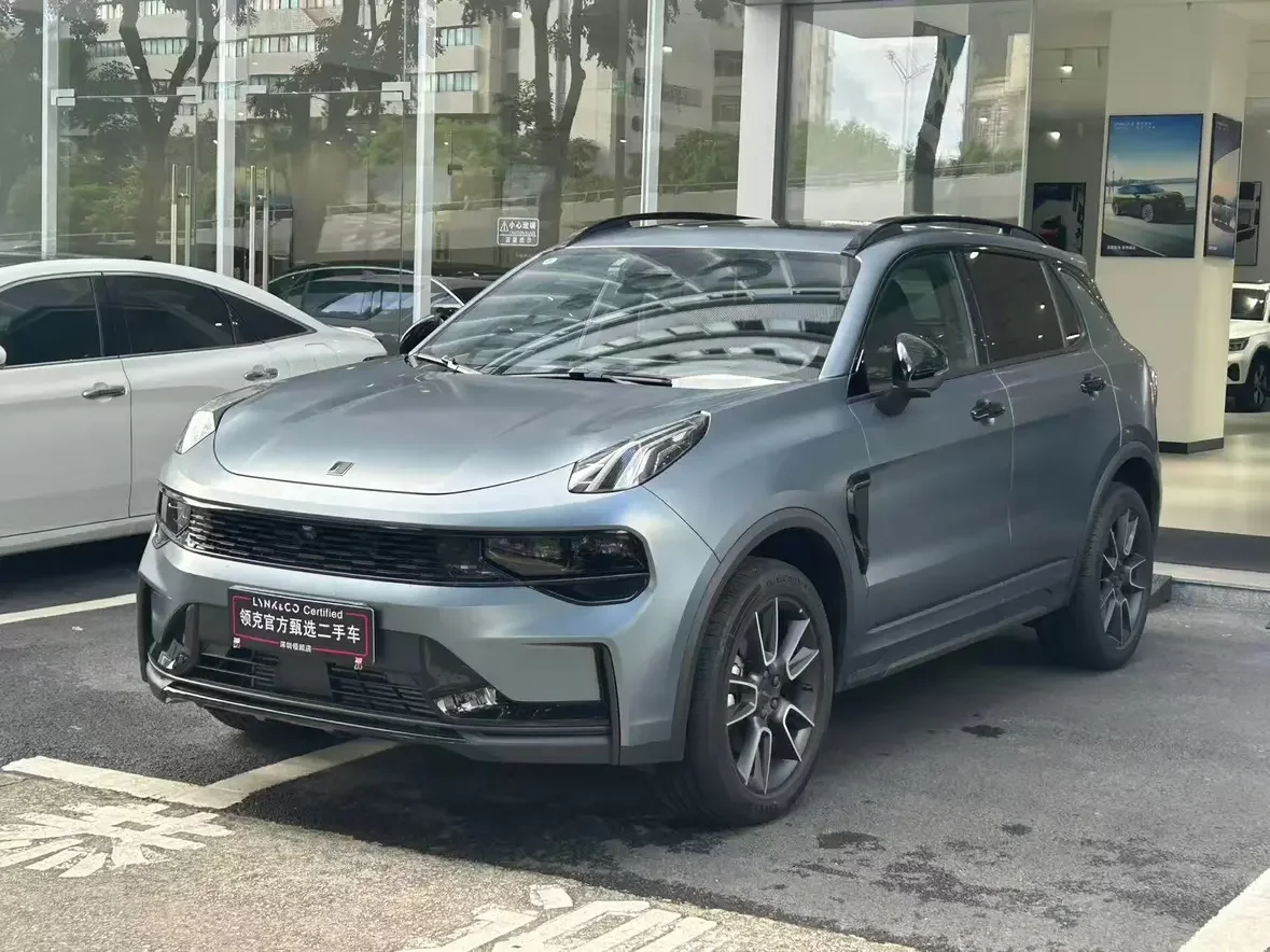 Lynk & Co 01