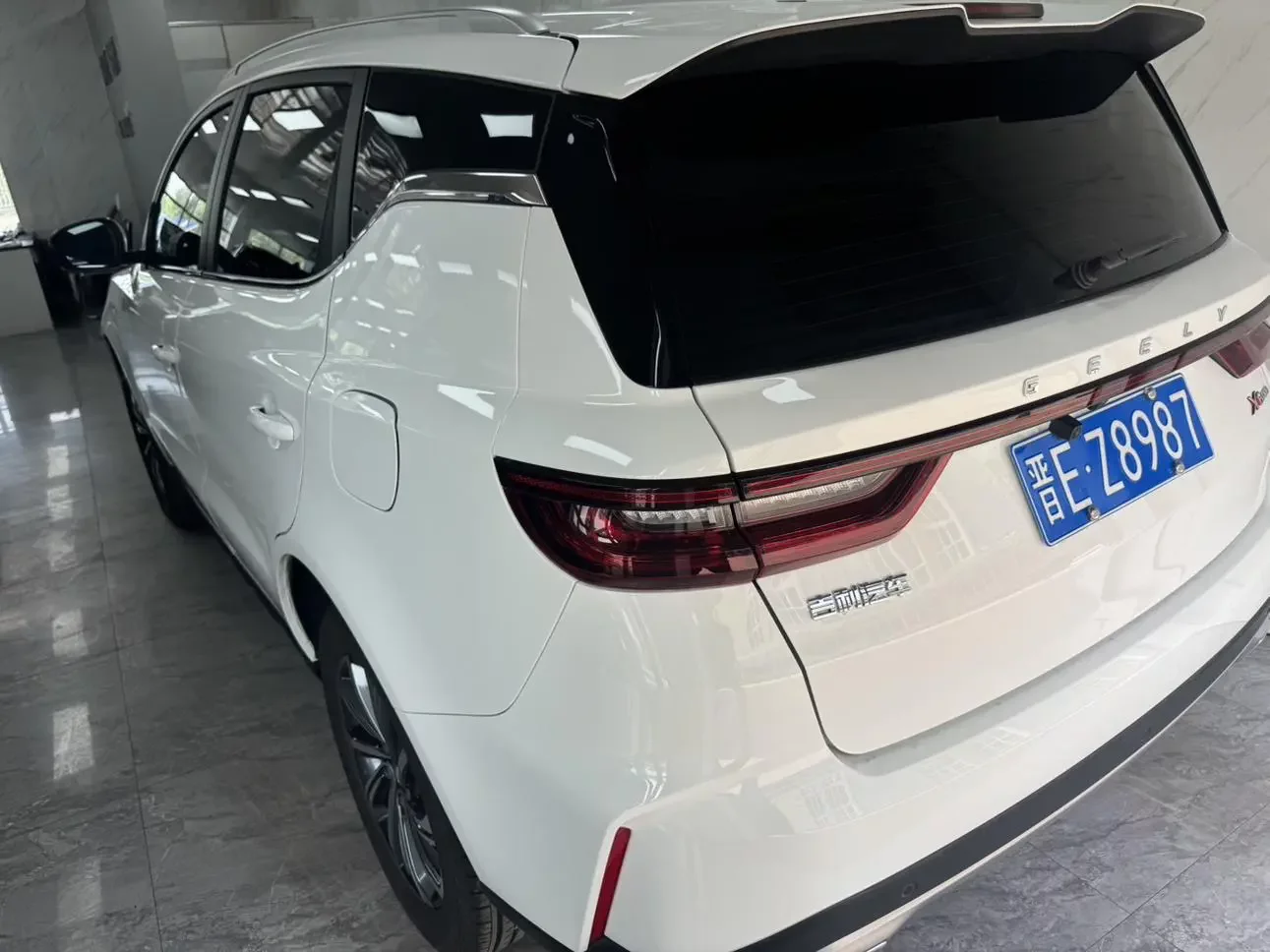 Geely Vision X6