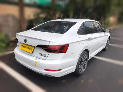 Volkswagen Sagitar