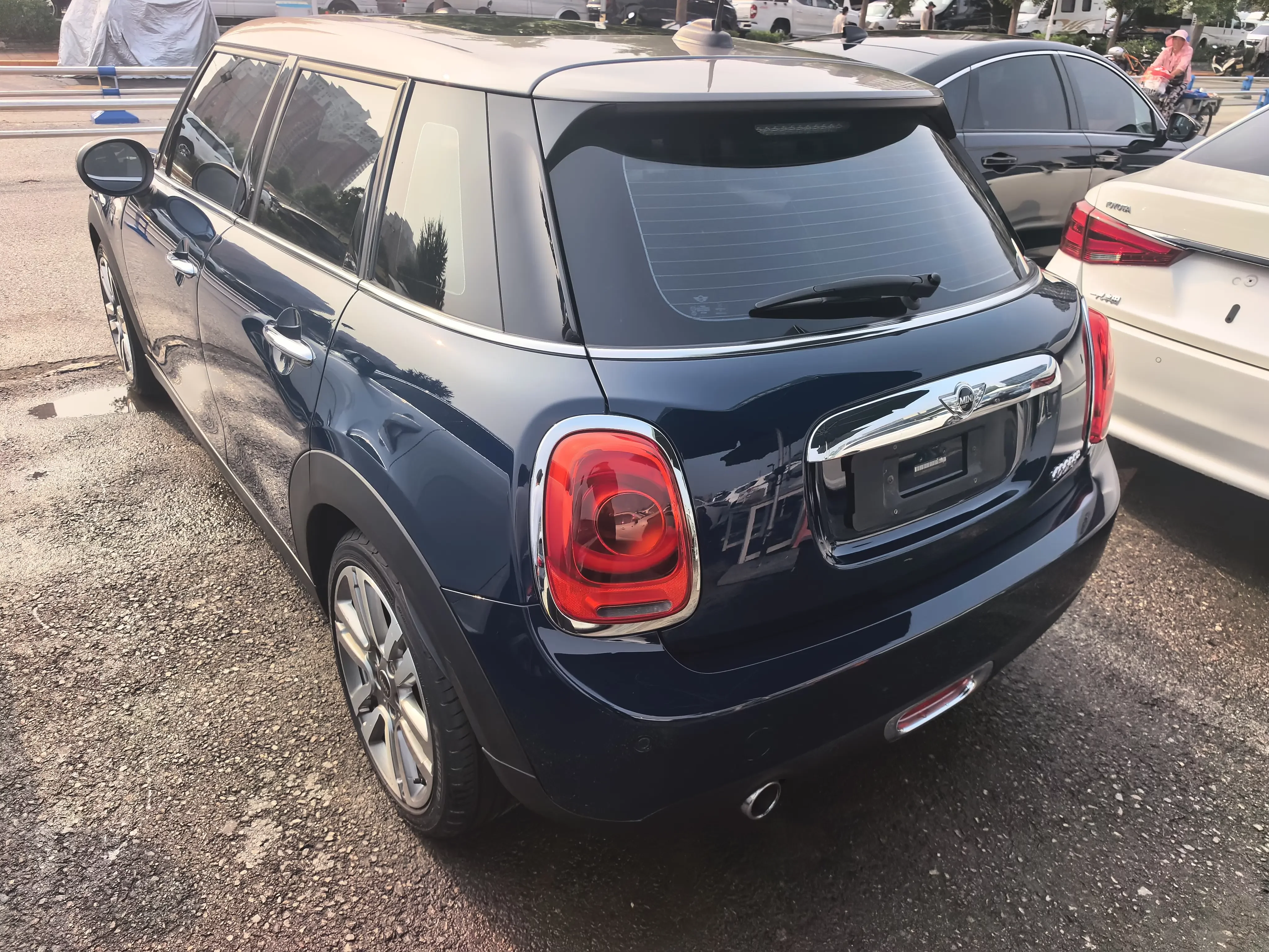 MINI MINI