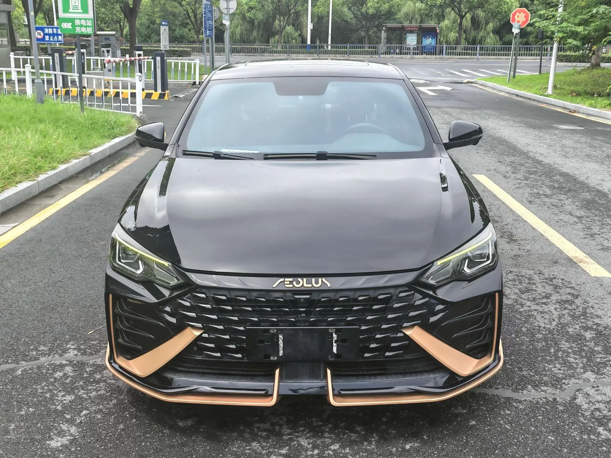 Dongfeng Yixuan MAX