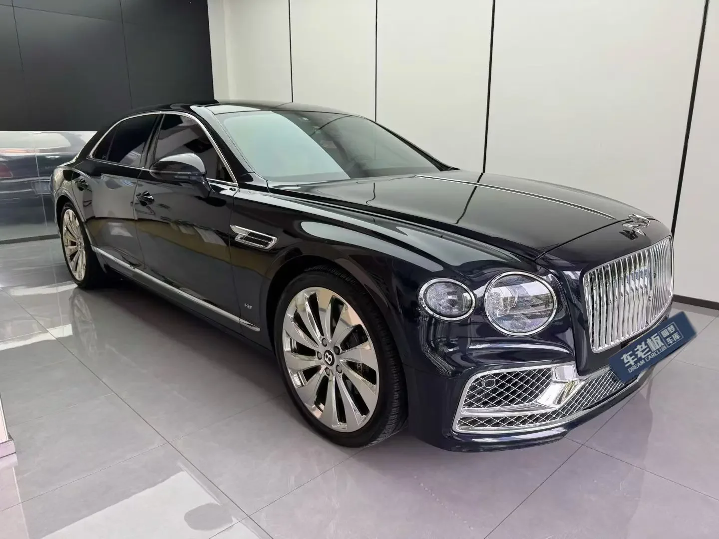 Bentley galloping  из Китая