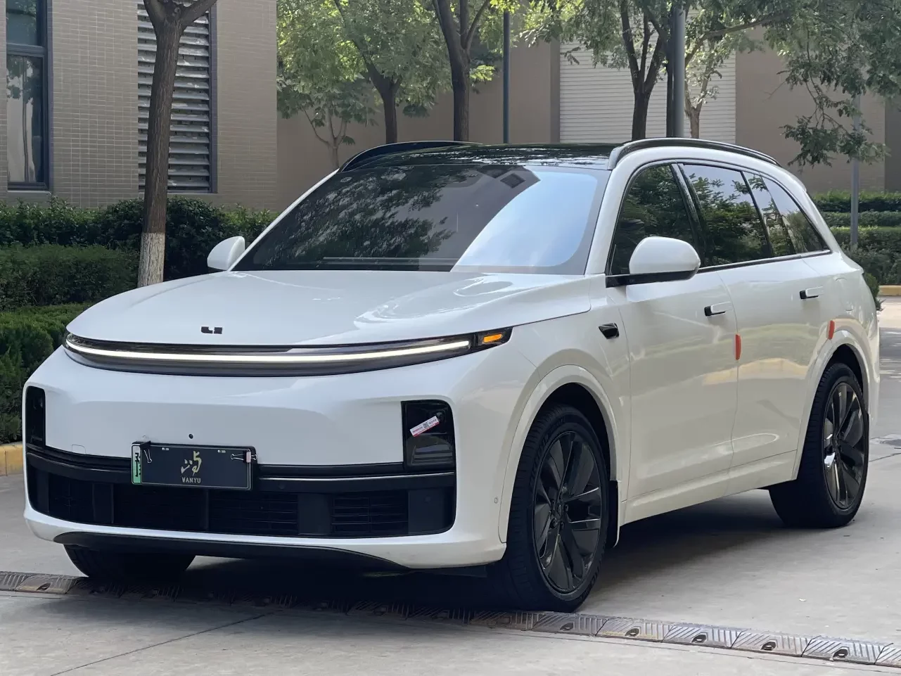 Lixiang L7