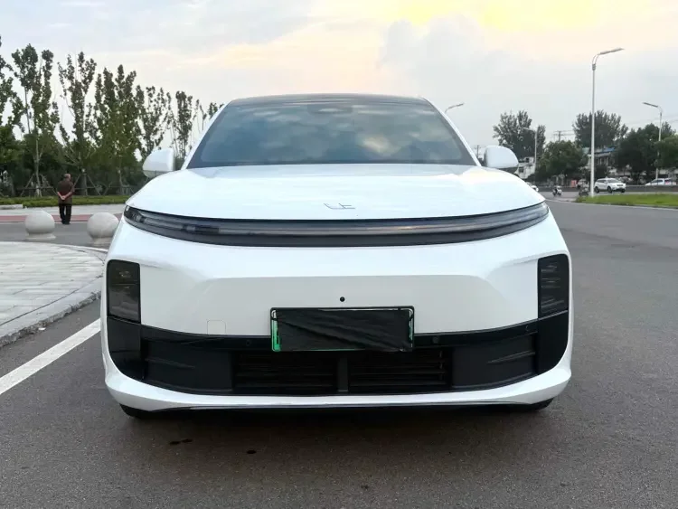 Li L6 (Ideal L6)  из Китая