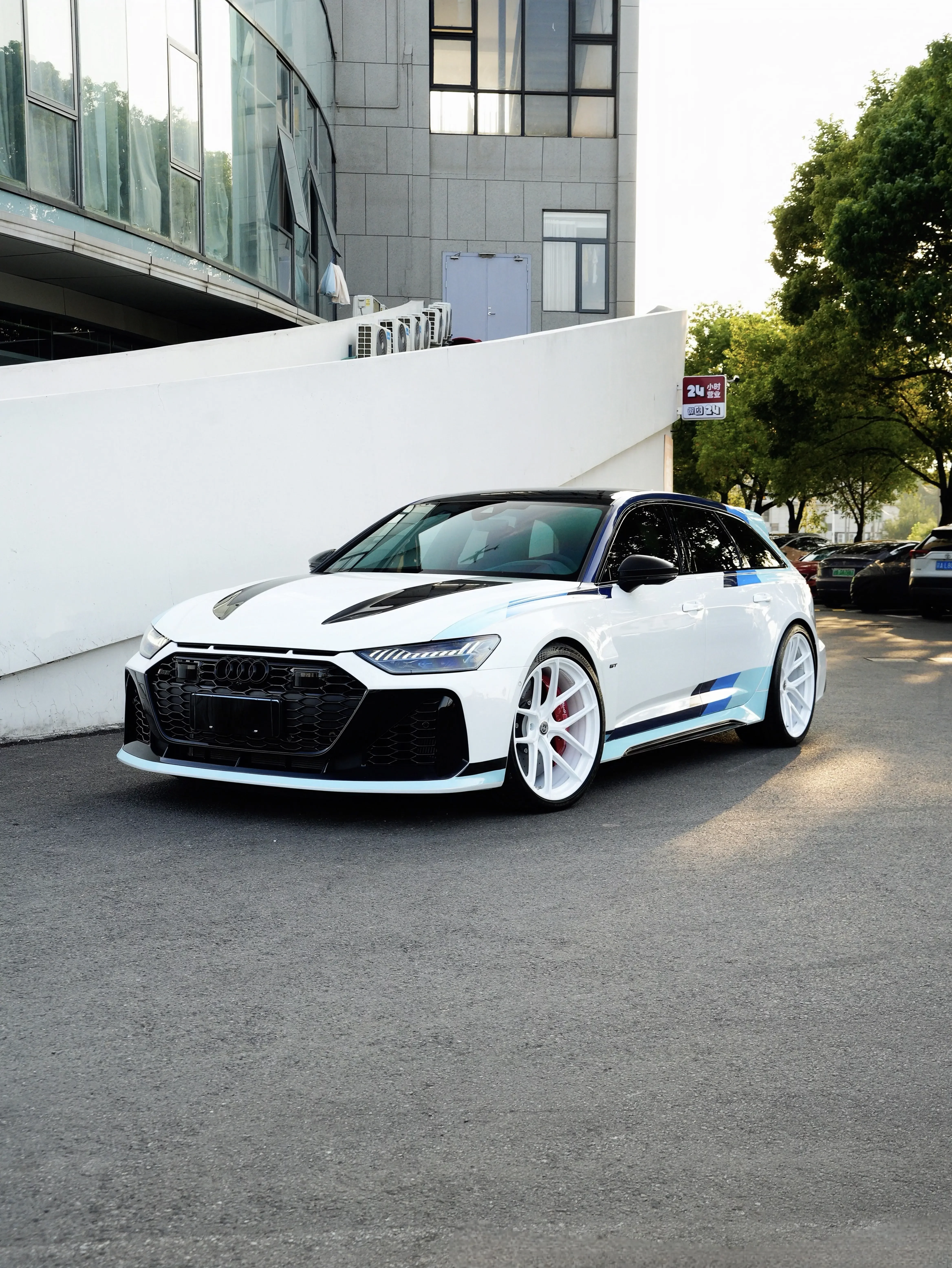 Audi RS 6  из Китая