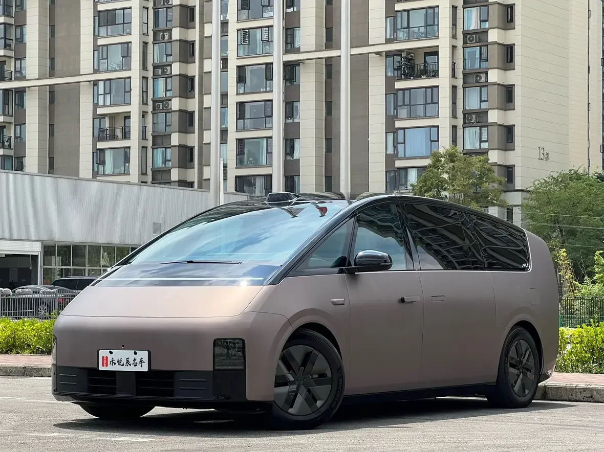 Lixiang MEGA
