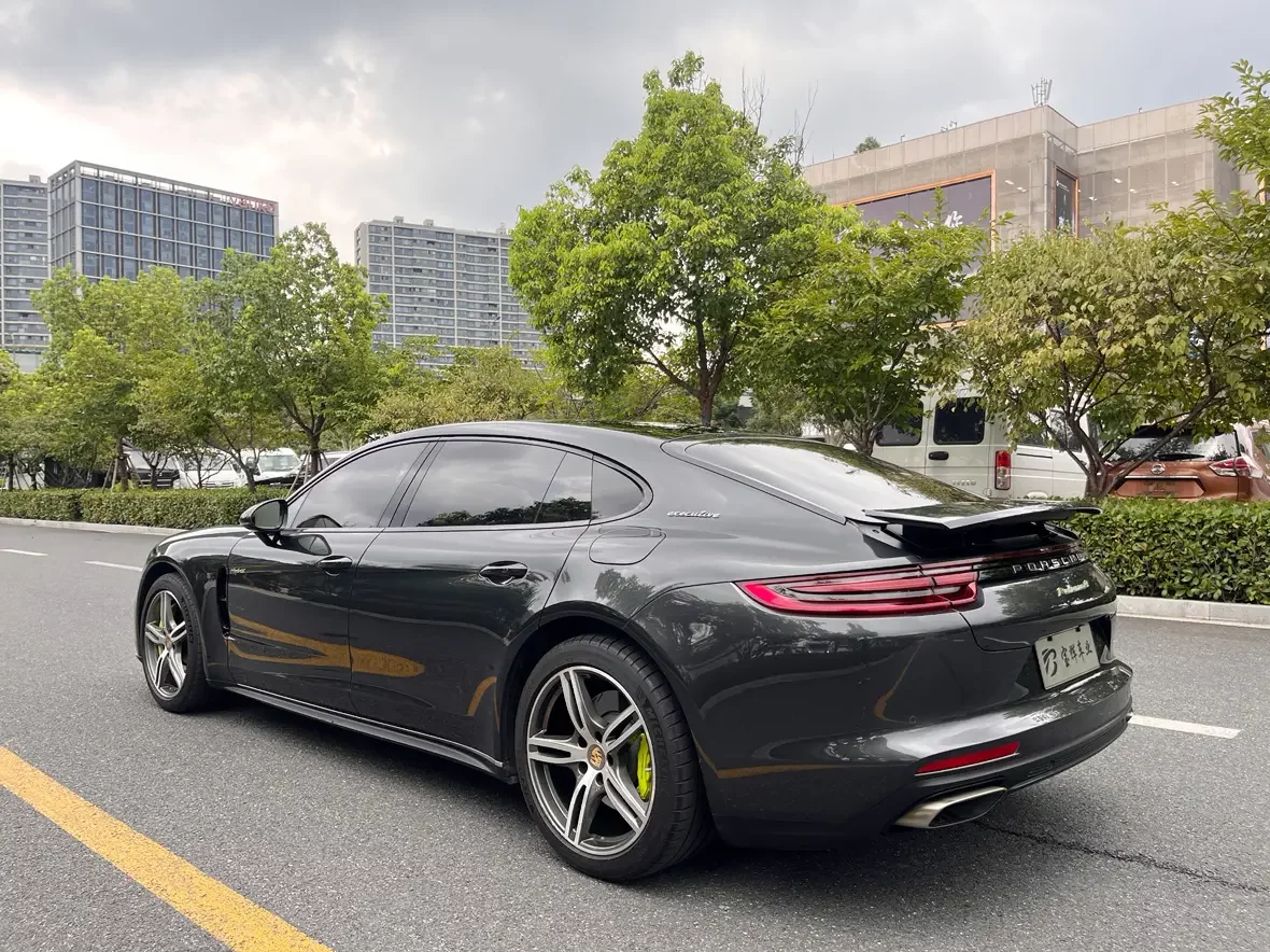 Porsche Panamera E-Hybrid