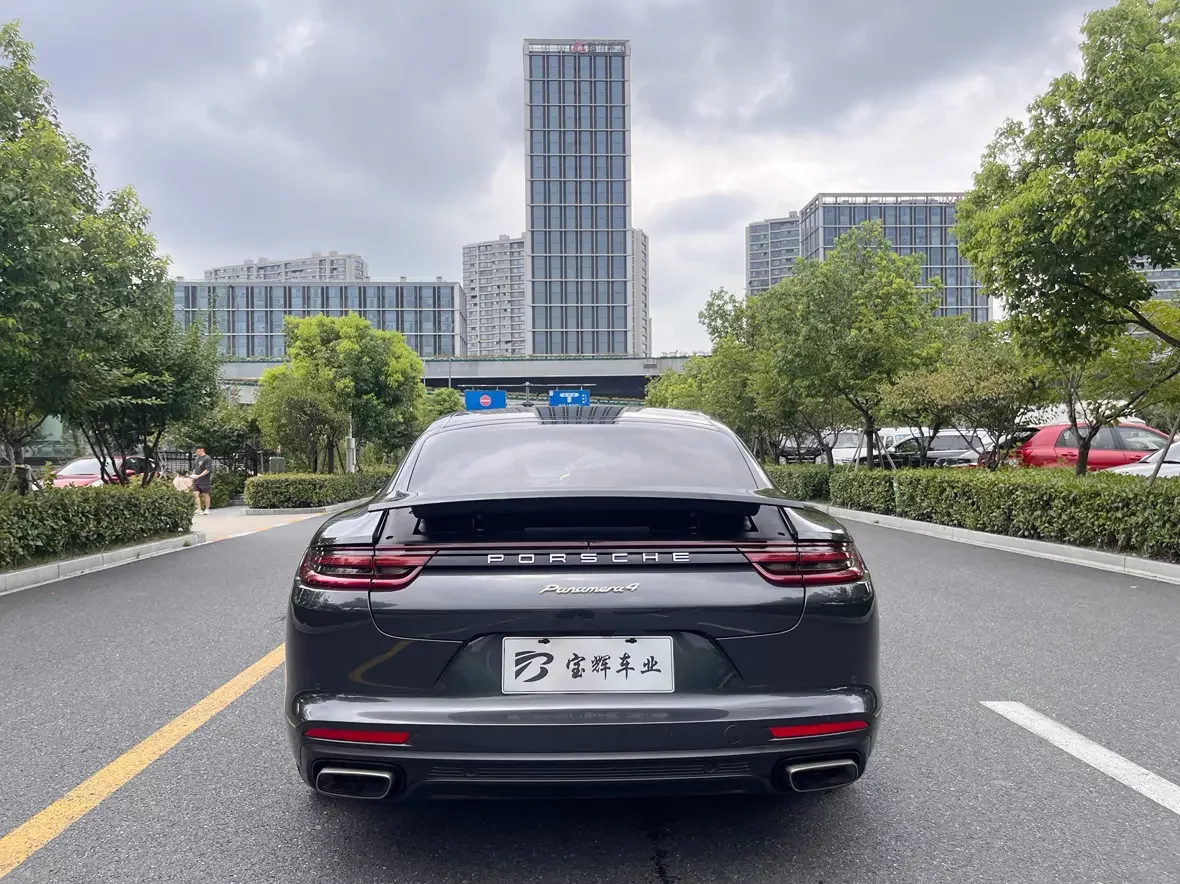 Porsche Panamera E-Hybrid