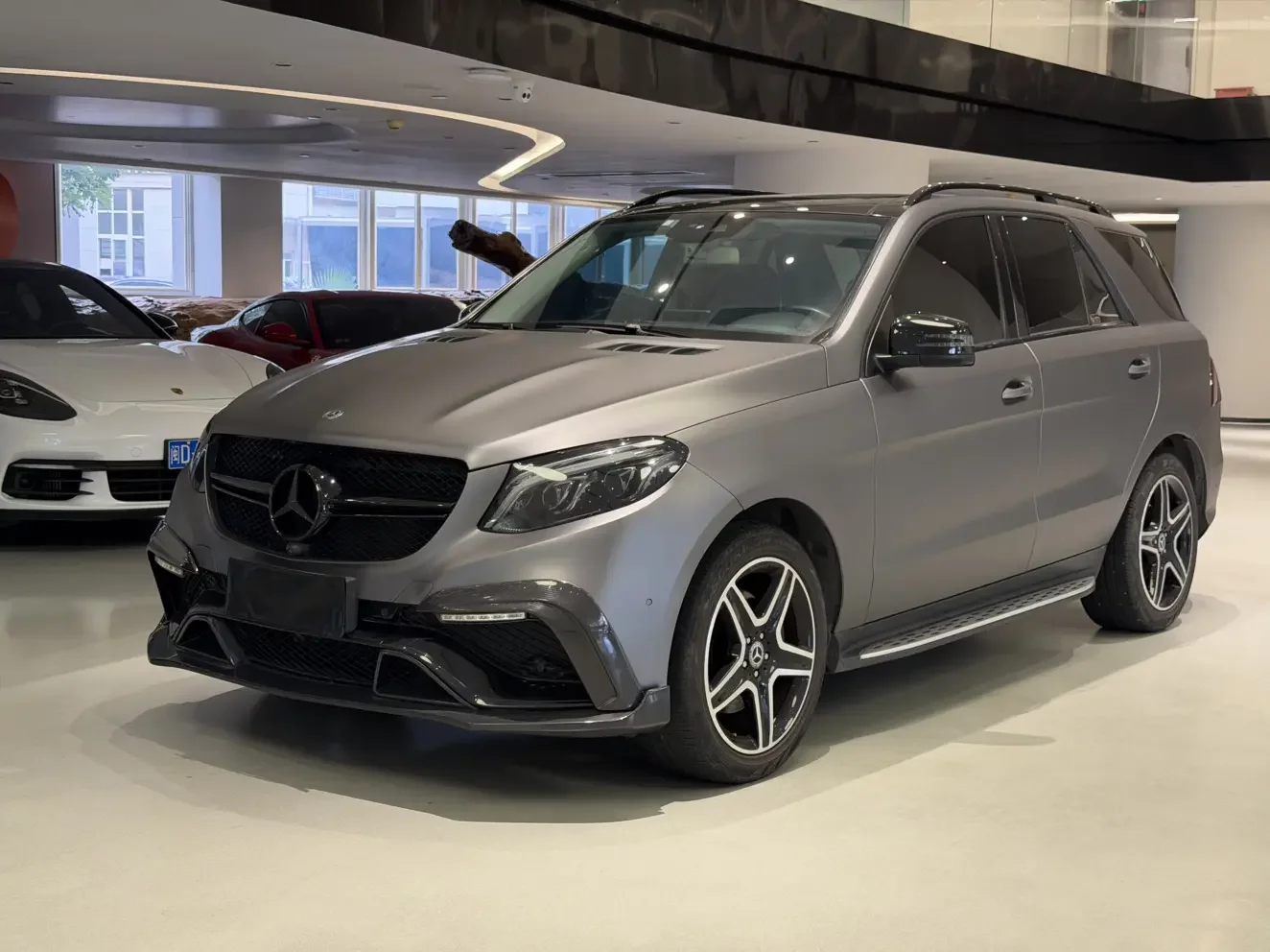 Mercedes-Benz GLE (Imported)