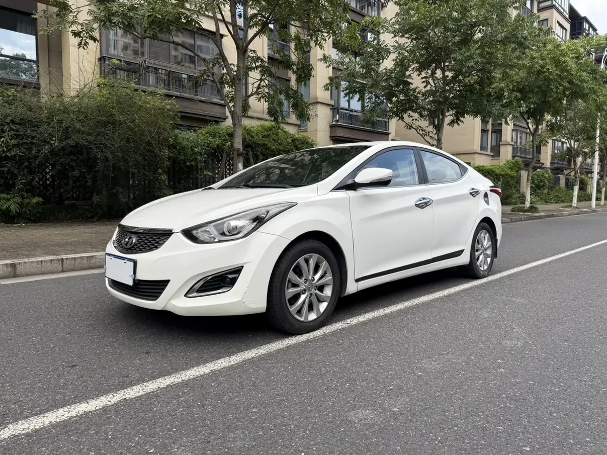 Hyundai Elantra