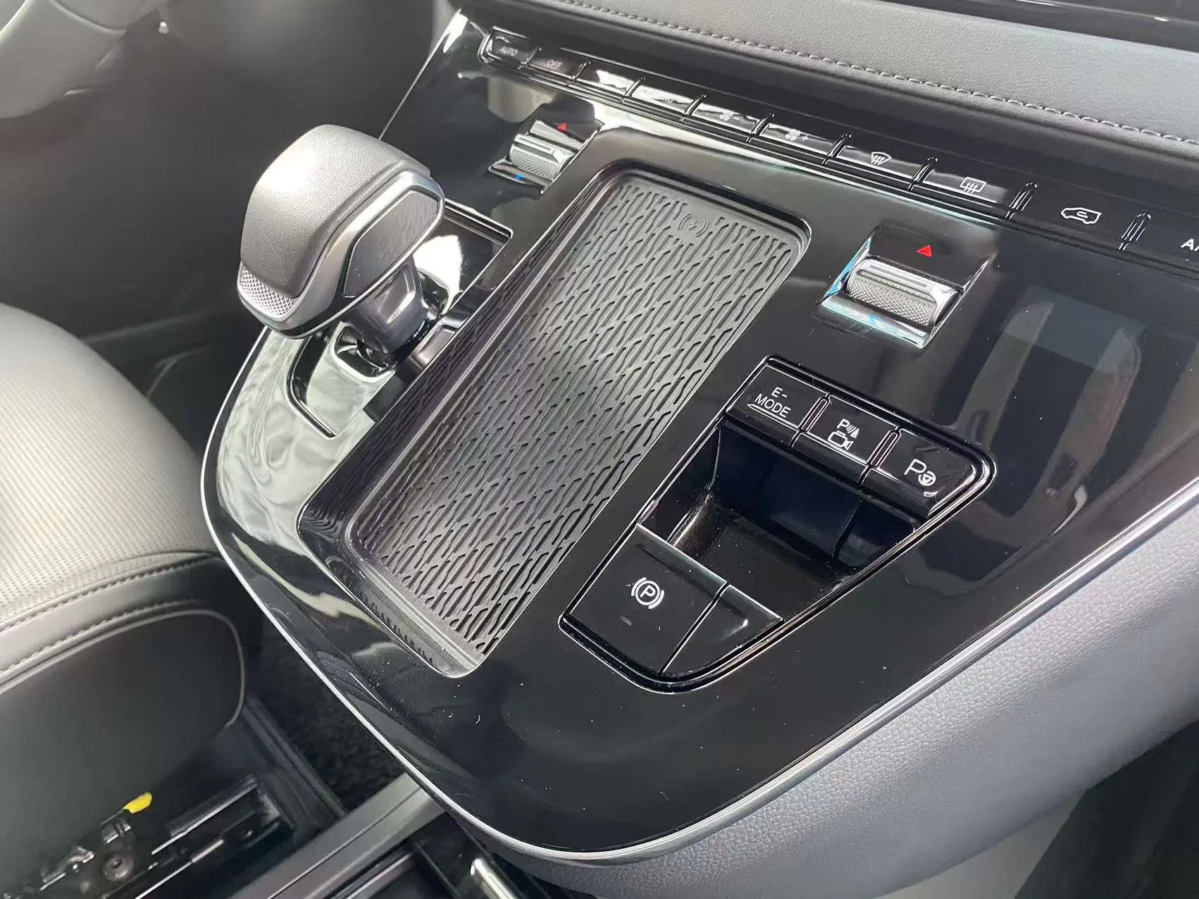 Hongqi HQ9 PHEV