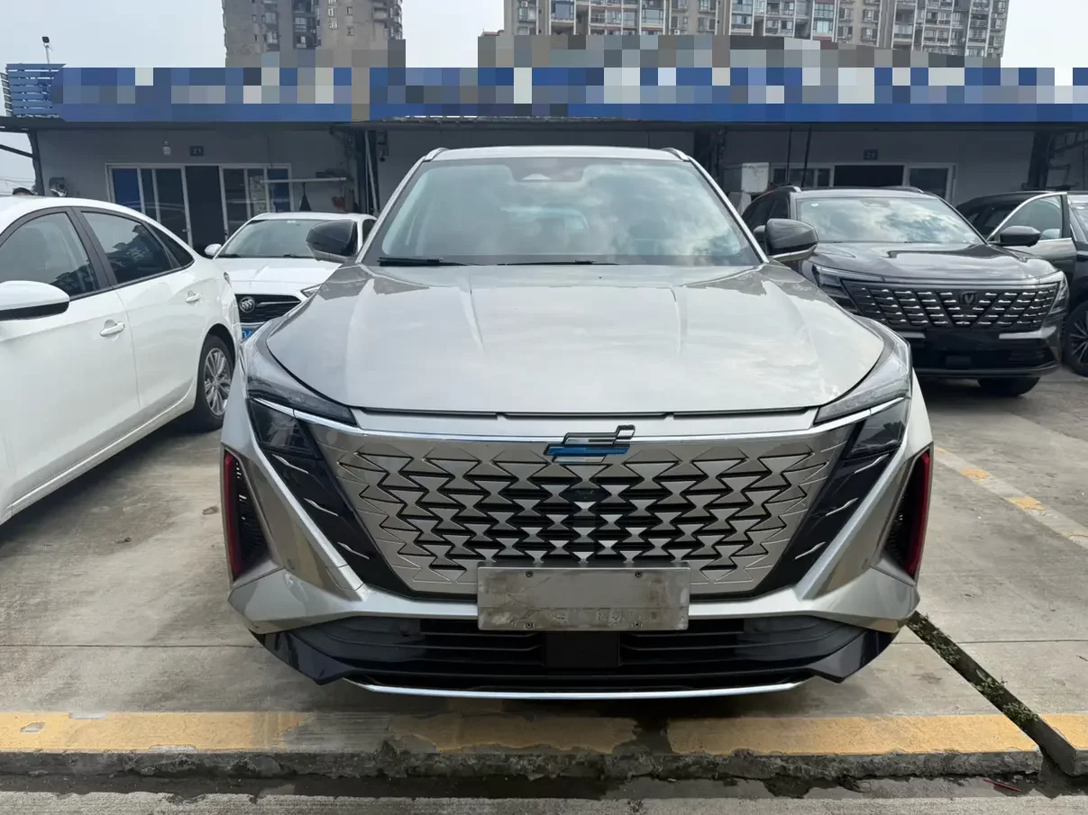 Oshan Changan Auchan Z6  из Китая
