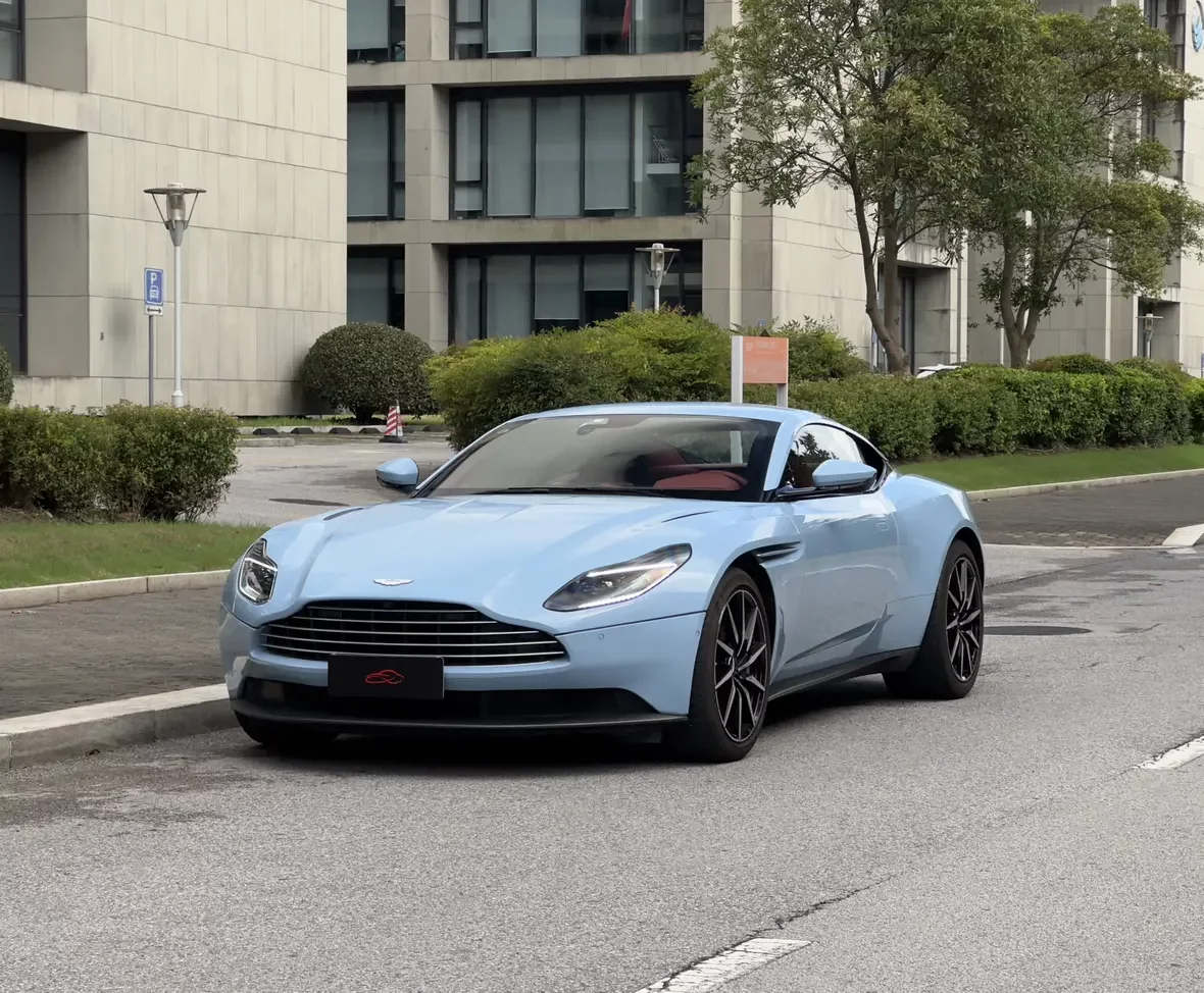 Aston Martin DB11  из Китая