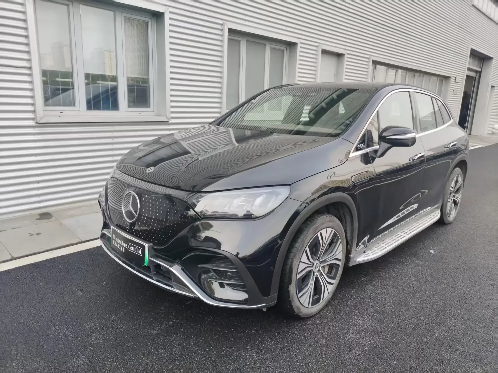Mercedes-Benz EQE SUV