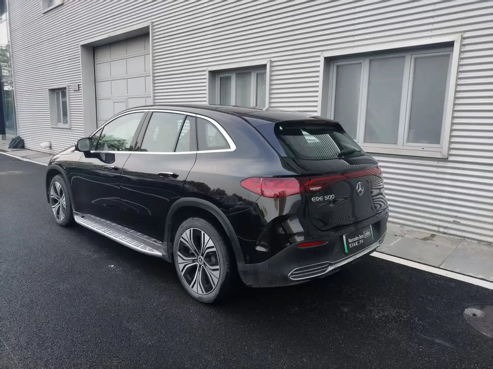 Mercedes-Benz EQE SUV
