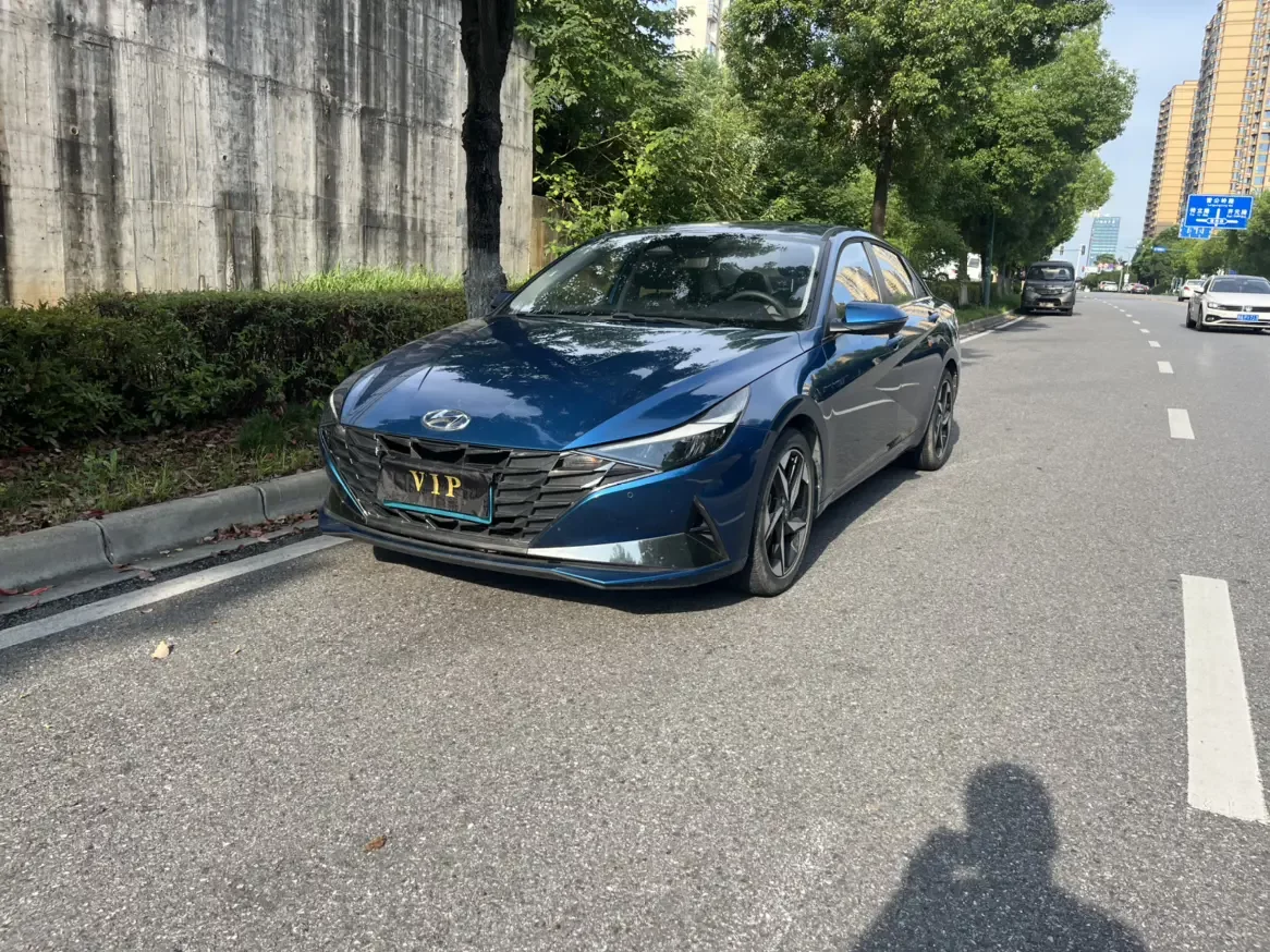 Hyundai Elantra