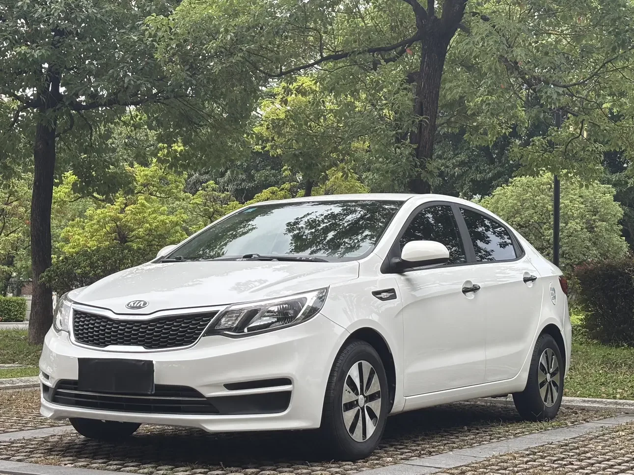Kia K2