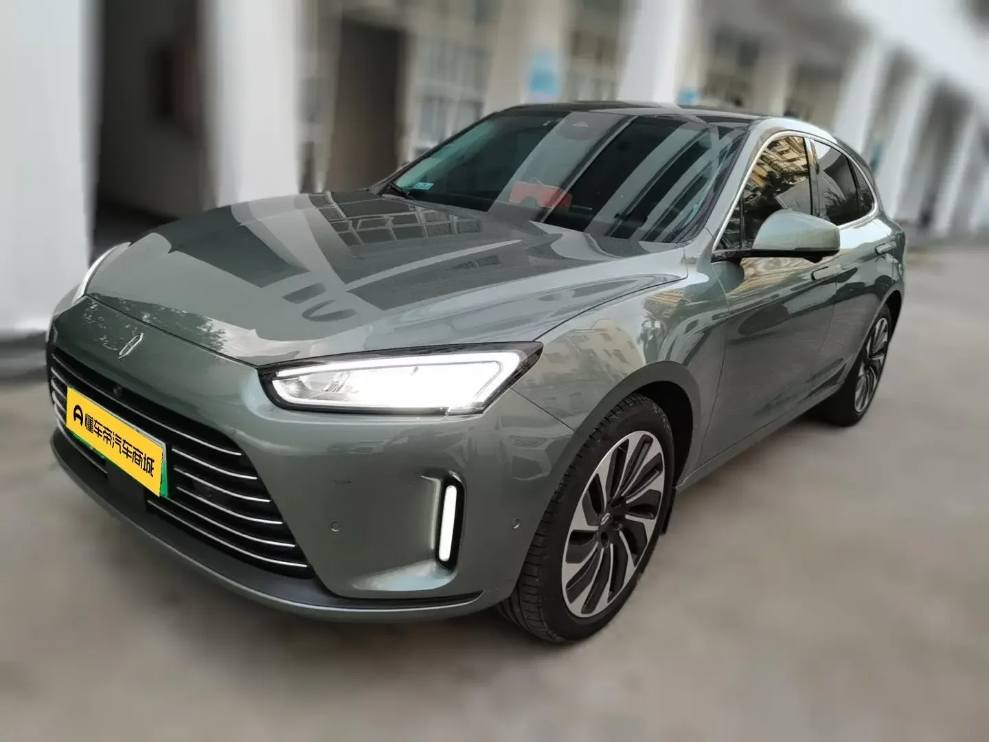AITO M5