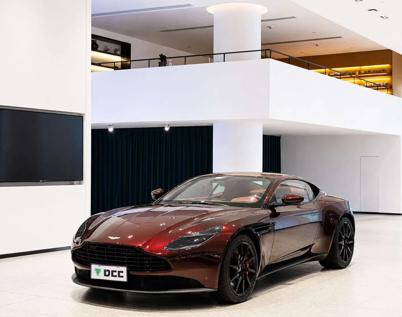 Aston Martin DB11  из Китая