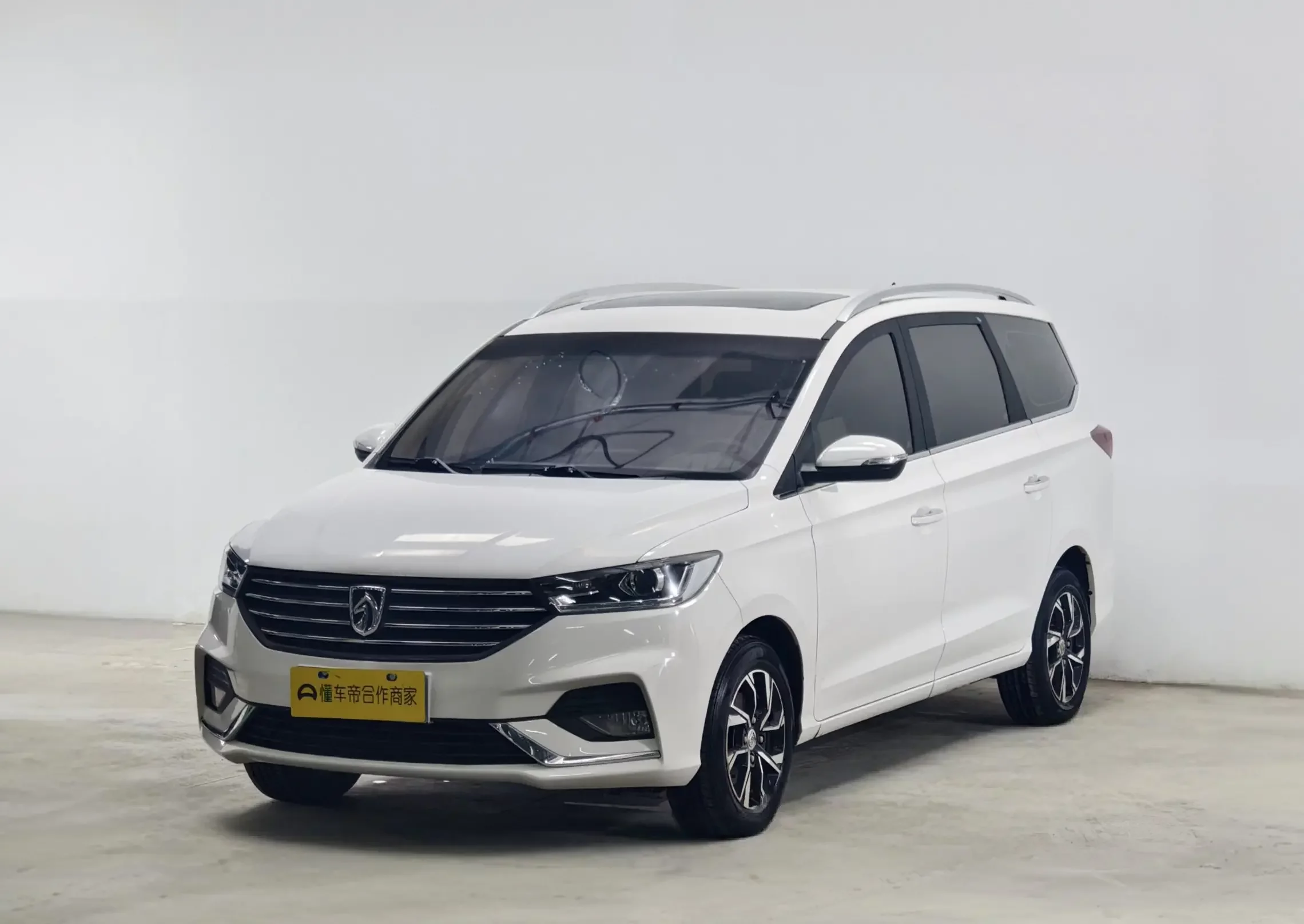 Baojun 360  из Китая