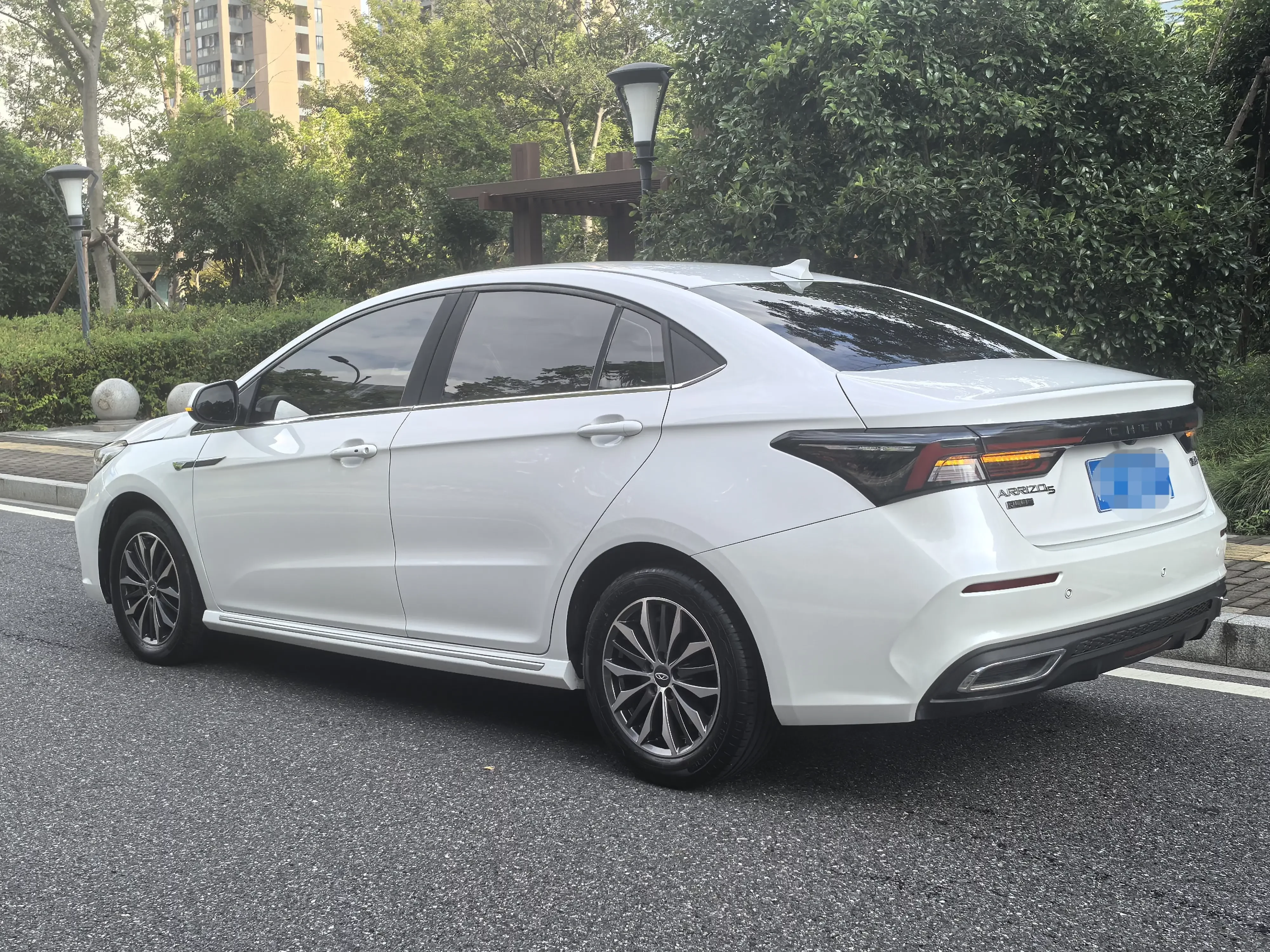 Omoda S5