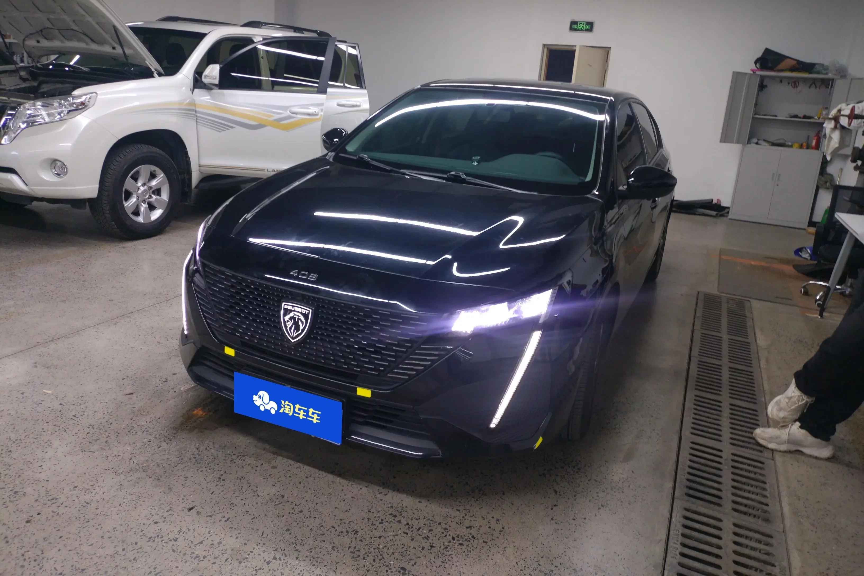 Peugeot 408  из Китая