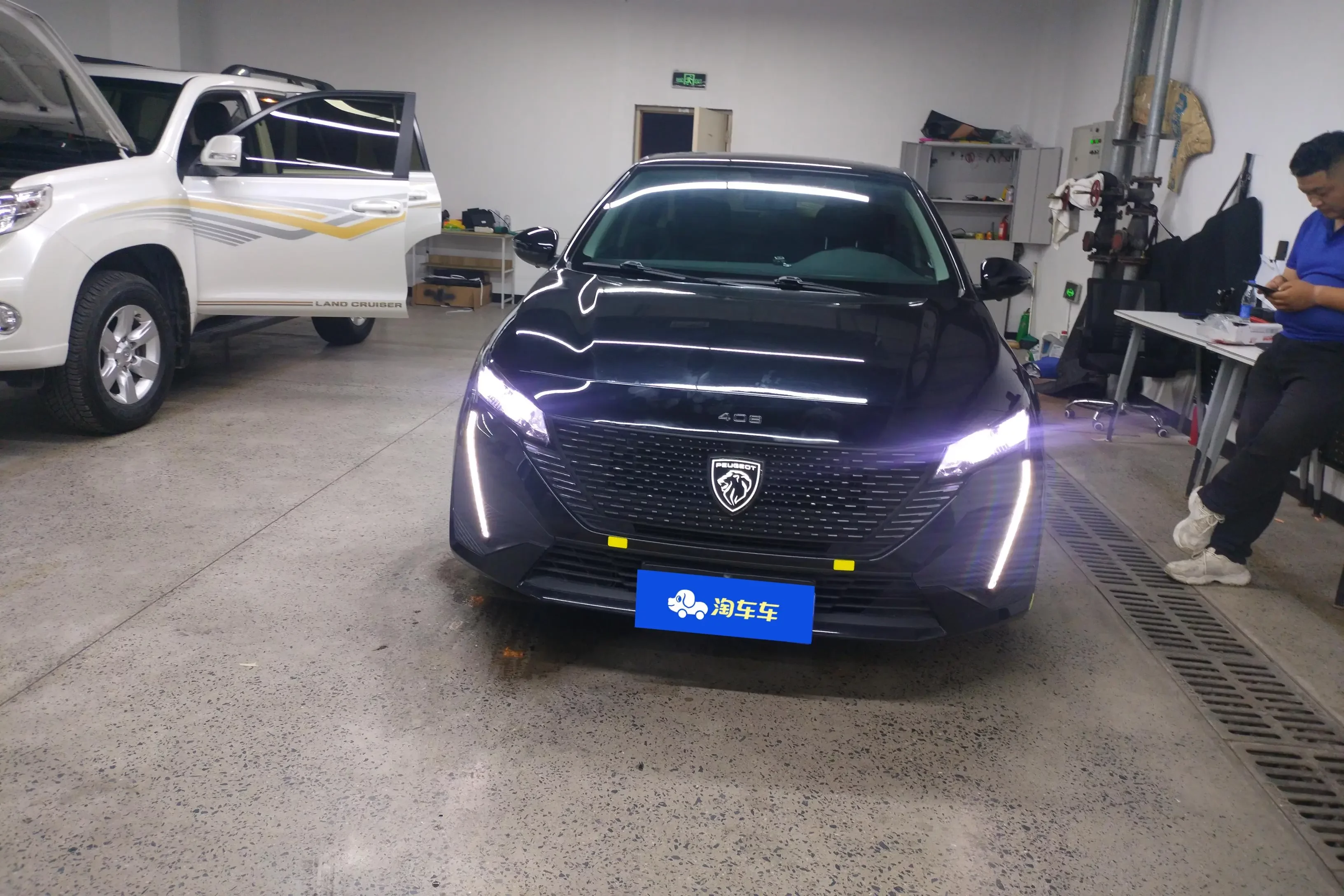 Peugeot 408  из Китая