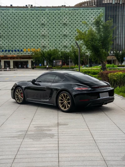 Porsche 718