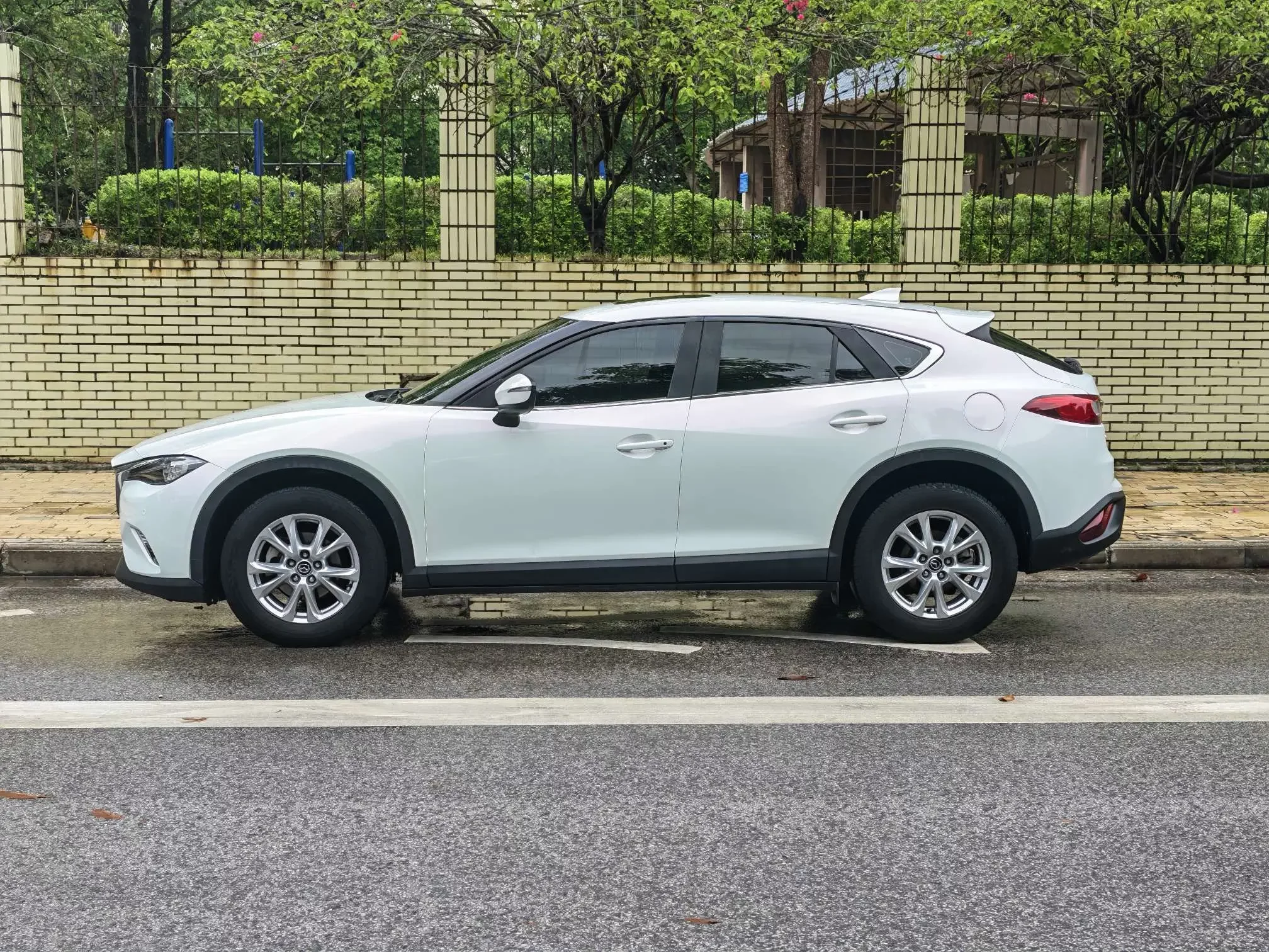 Mazda CX-4