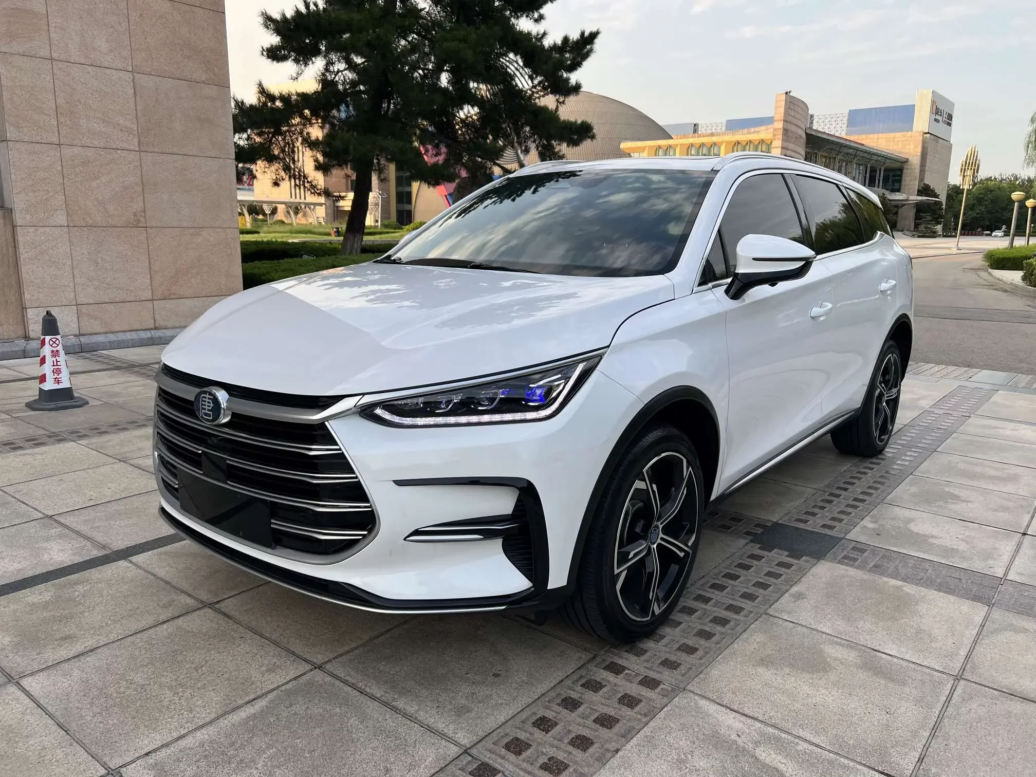 BYD TANG DM