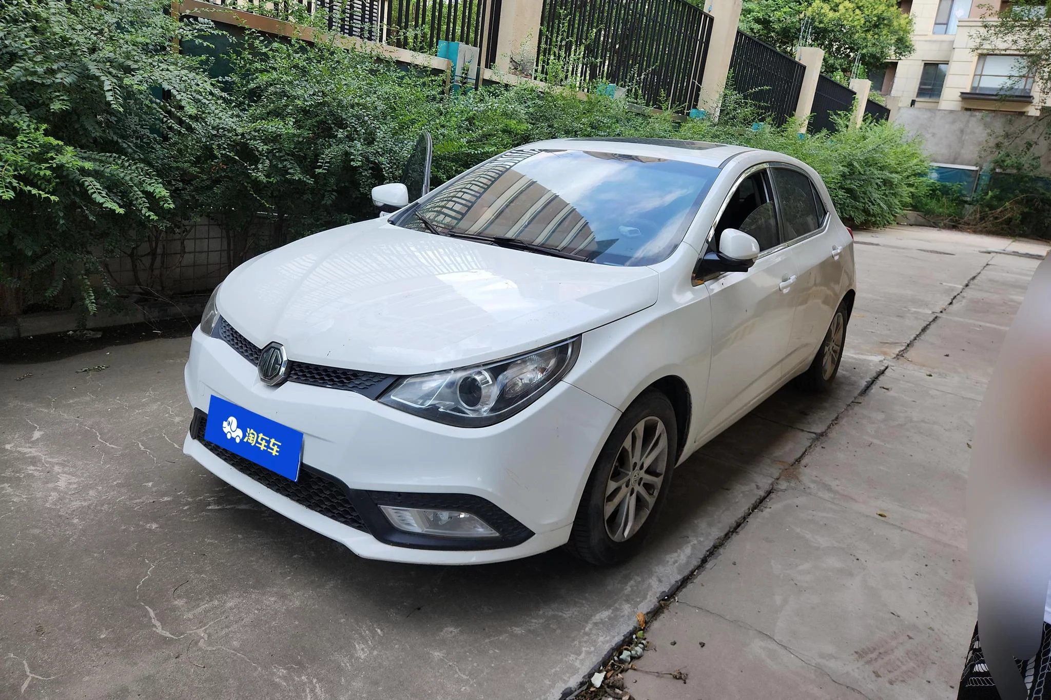 MG 5  из Китая