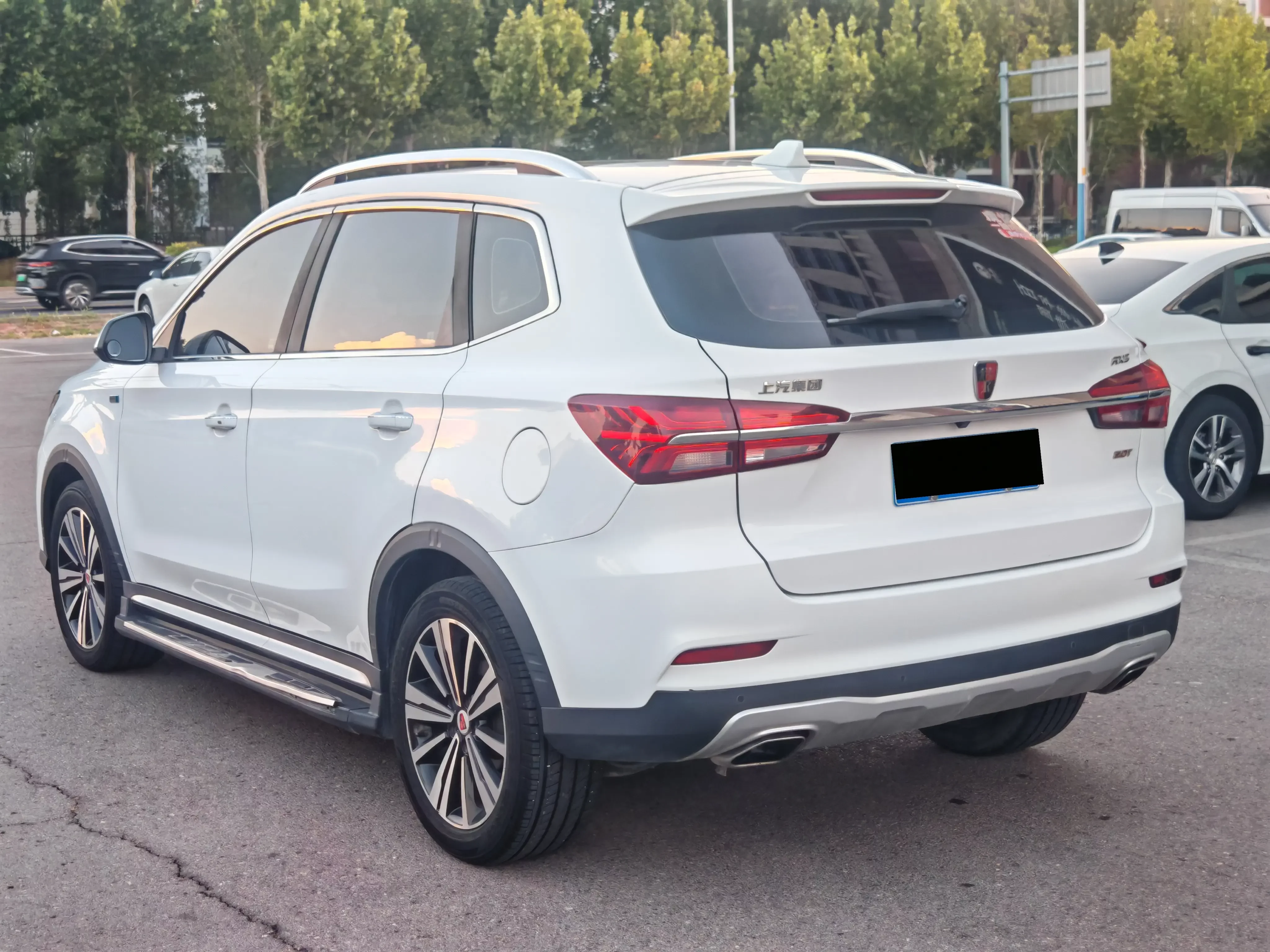 Roewe RX5