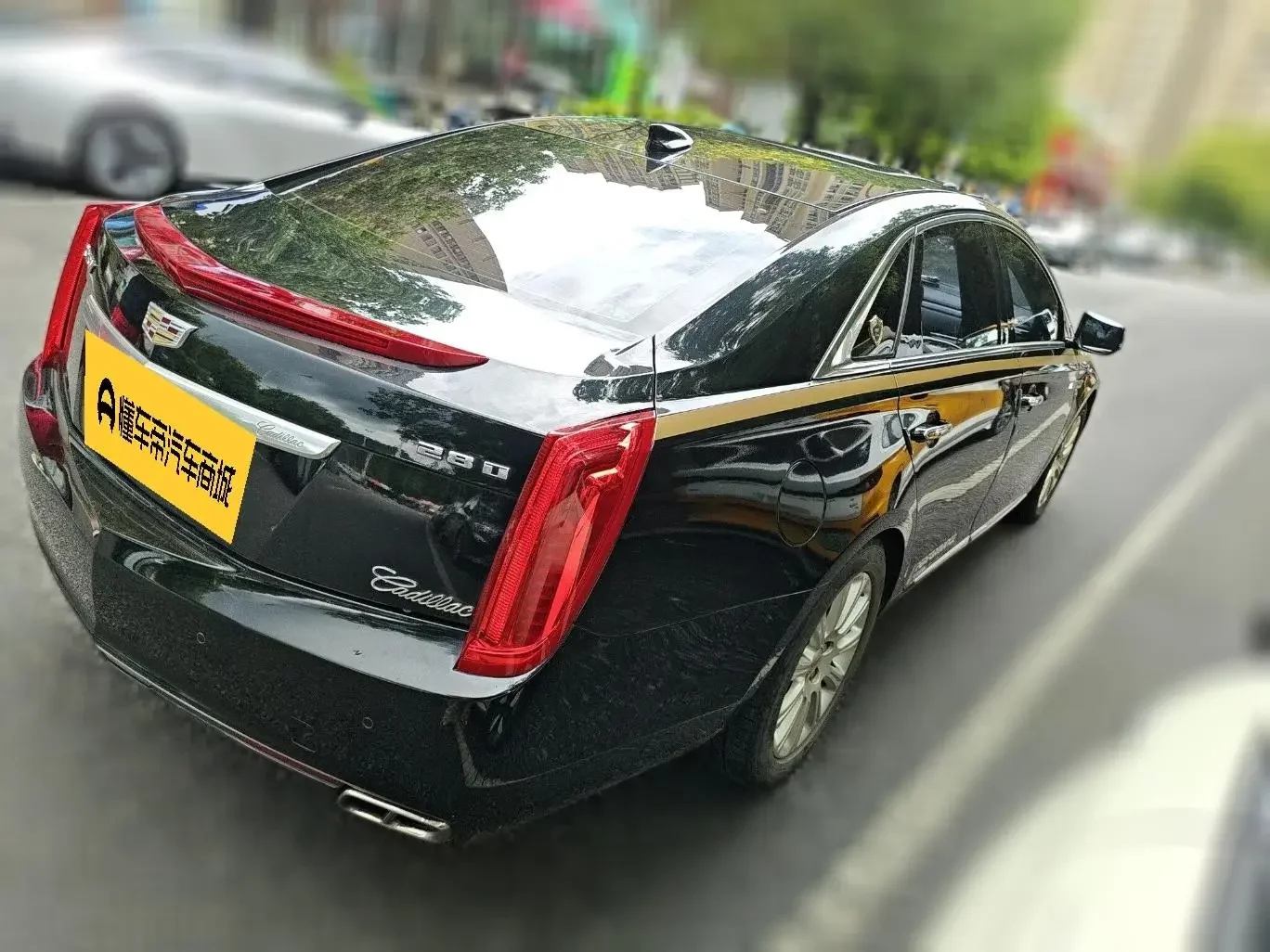 Cadillac XTS  из Китая