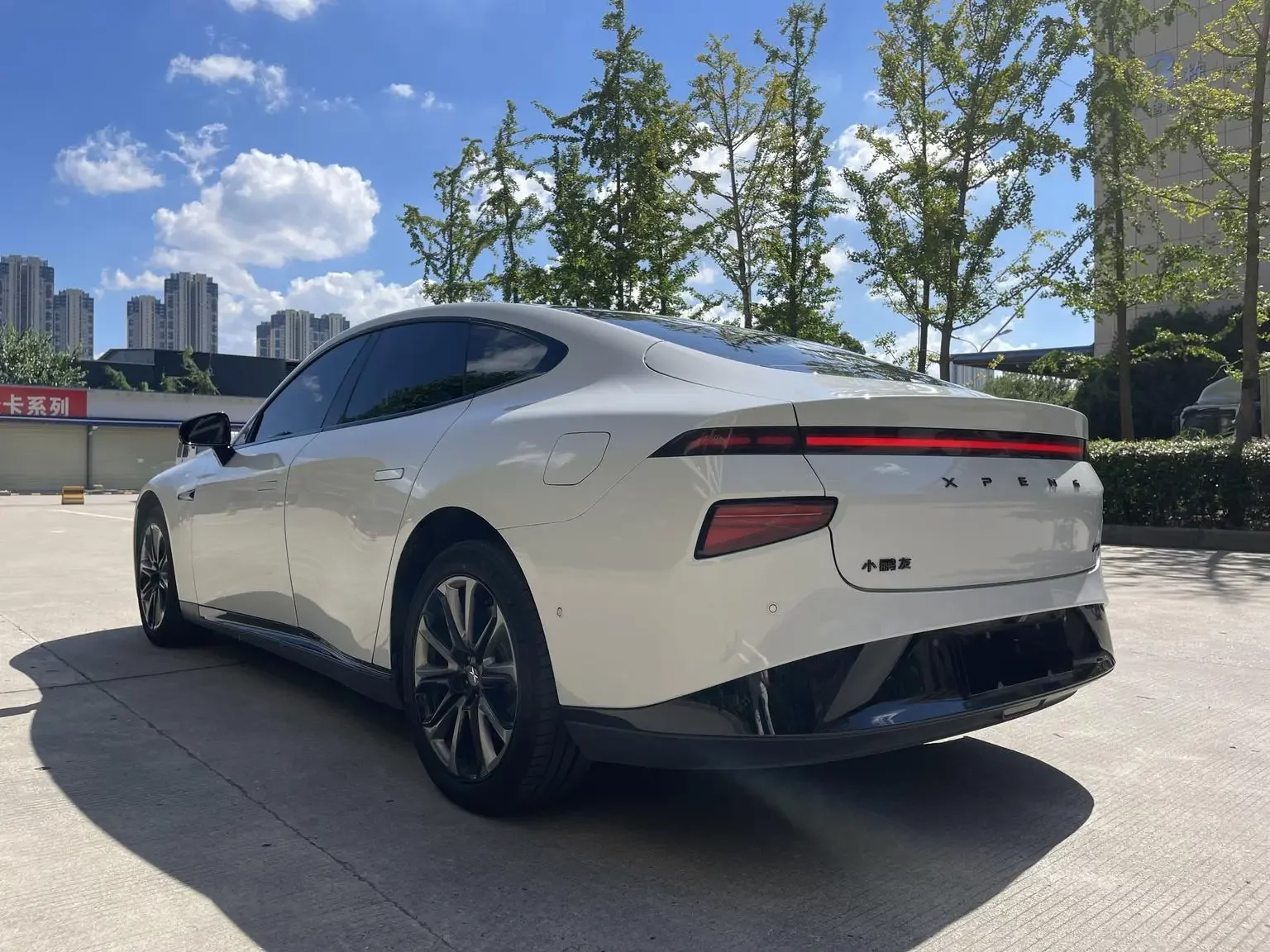 Xpeng P7