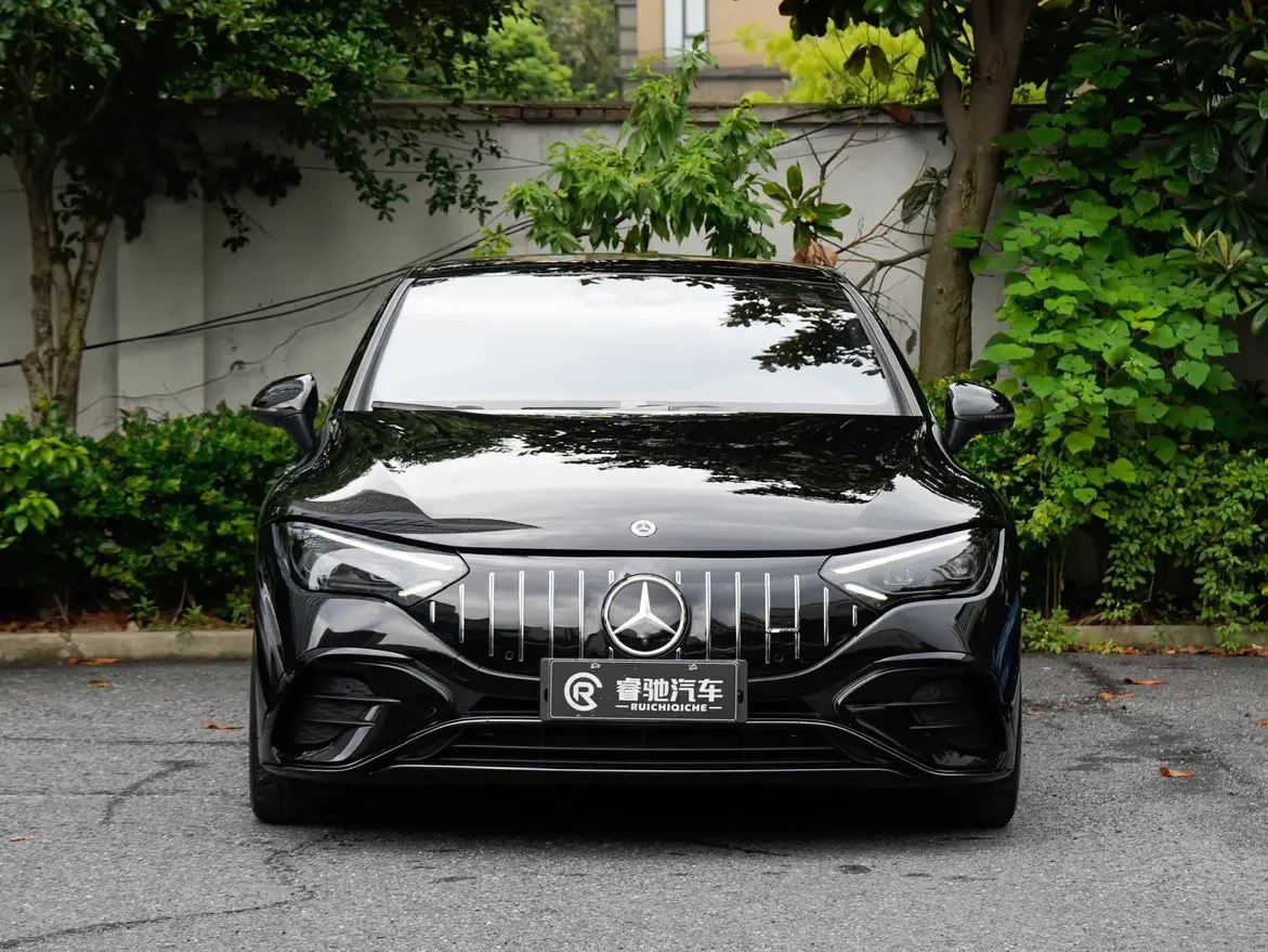 Mercedes-Benz EQE AMG