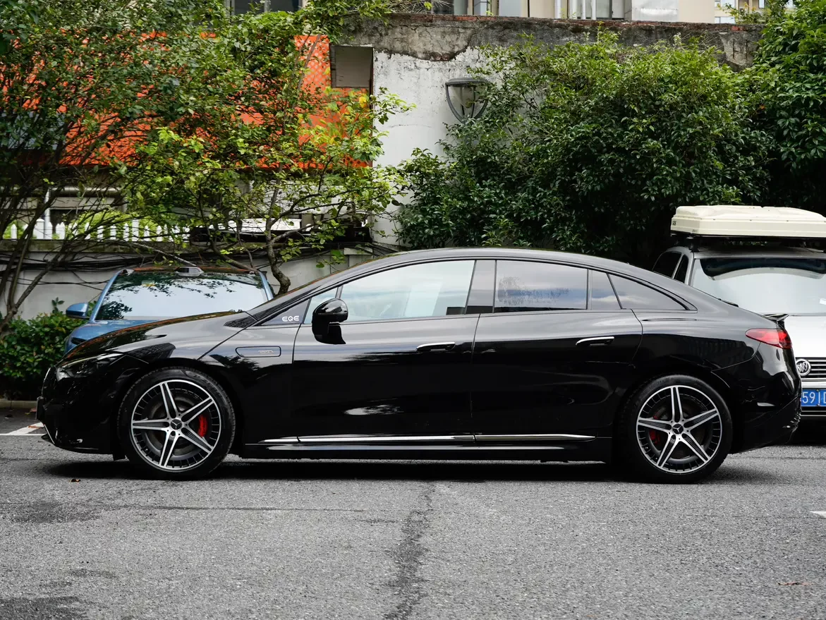 Mercedes-Benz EQE AMG
