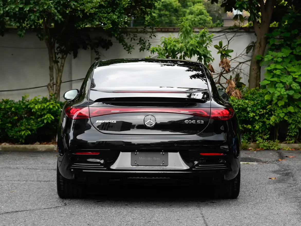 Mercedes-Benz EQE AMG
