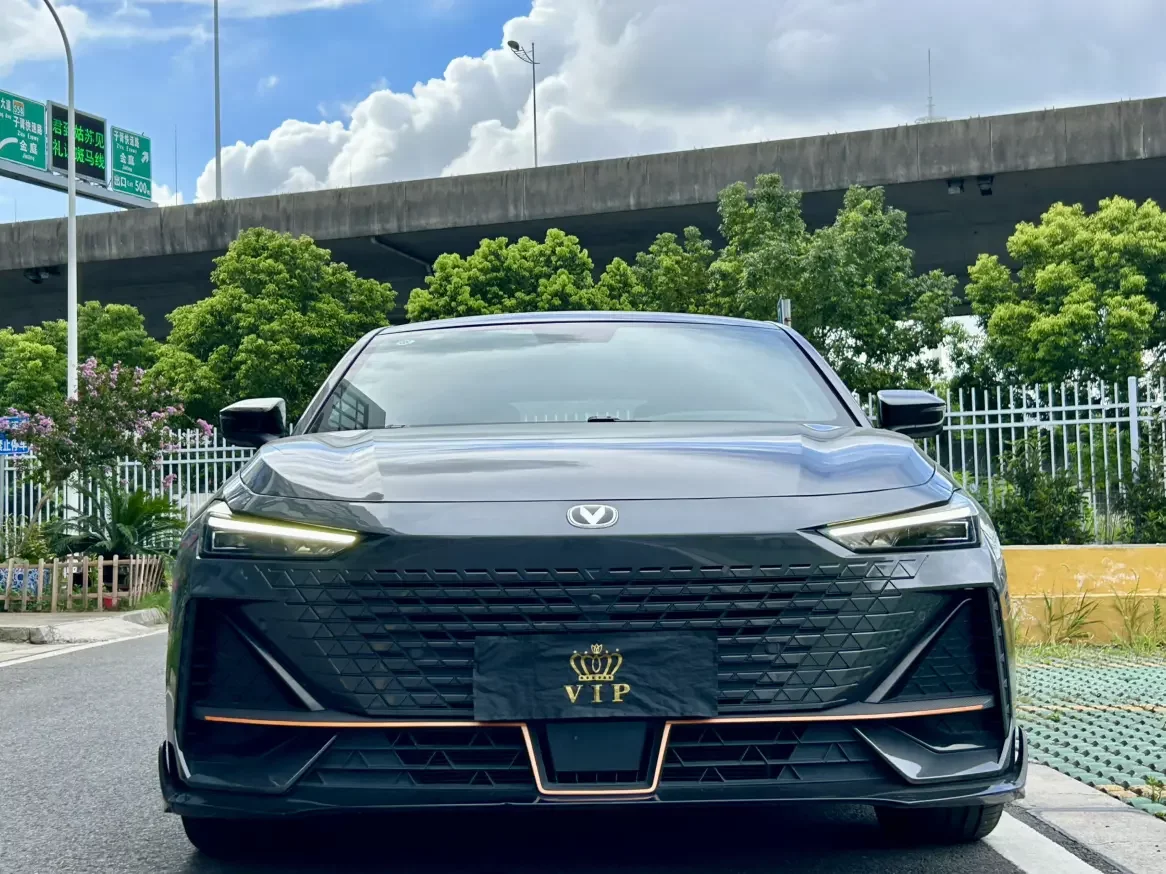 Changan UNI-V