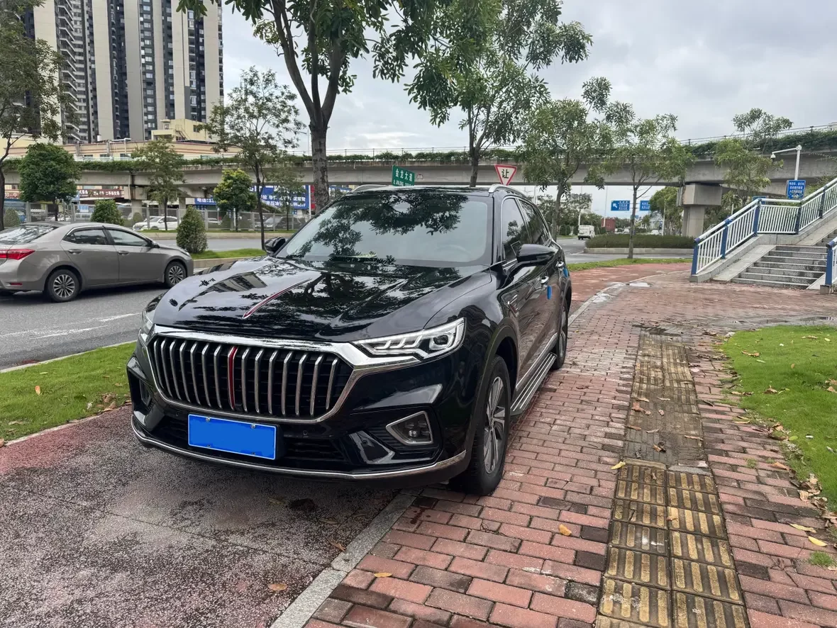 Hongqi HS5