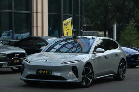 NIO ET5T