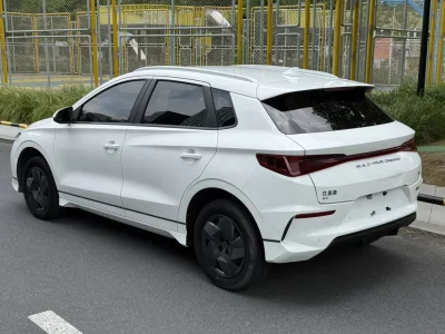 BYD e2