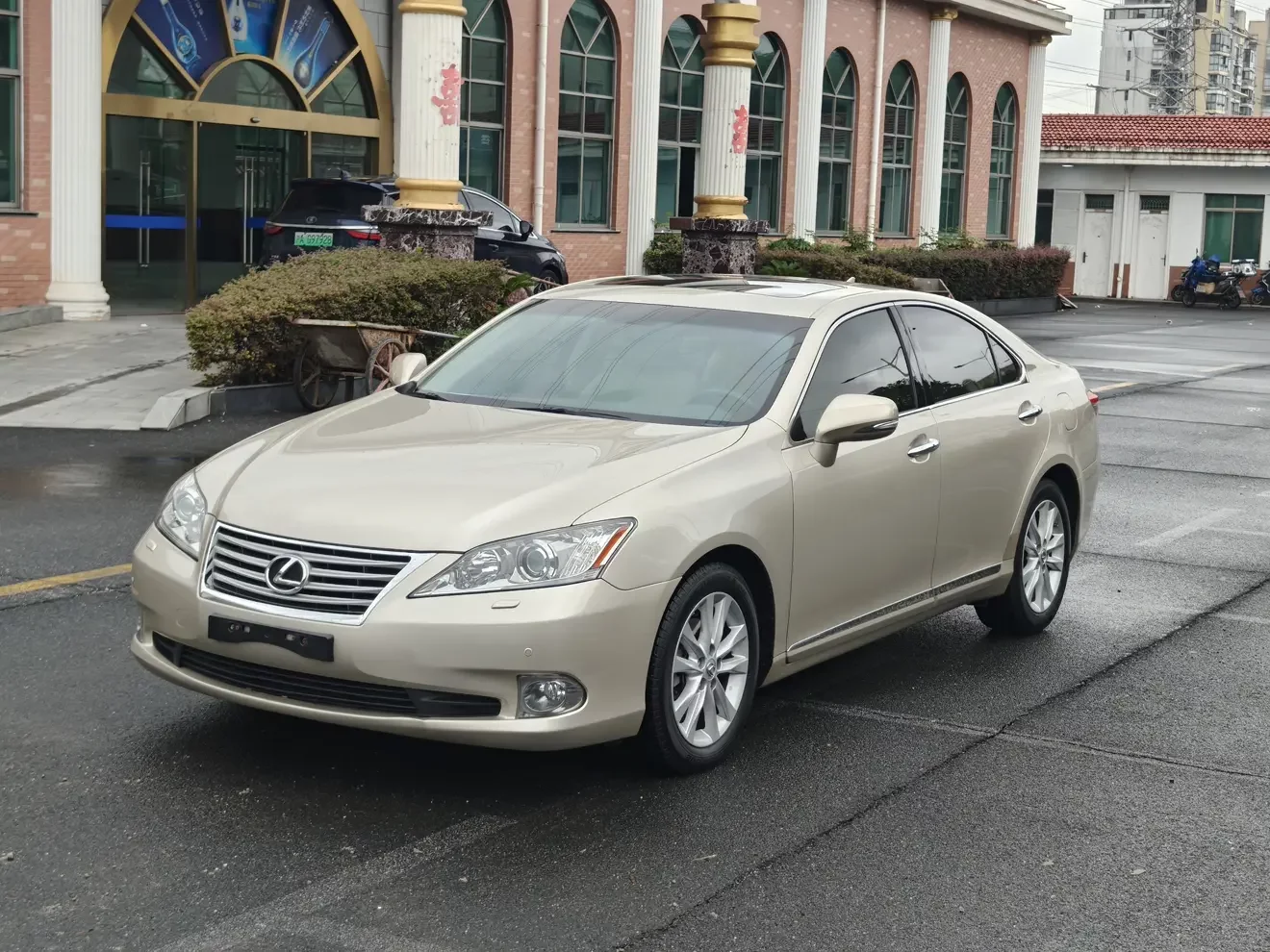 Lexus ES